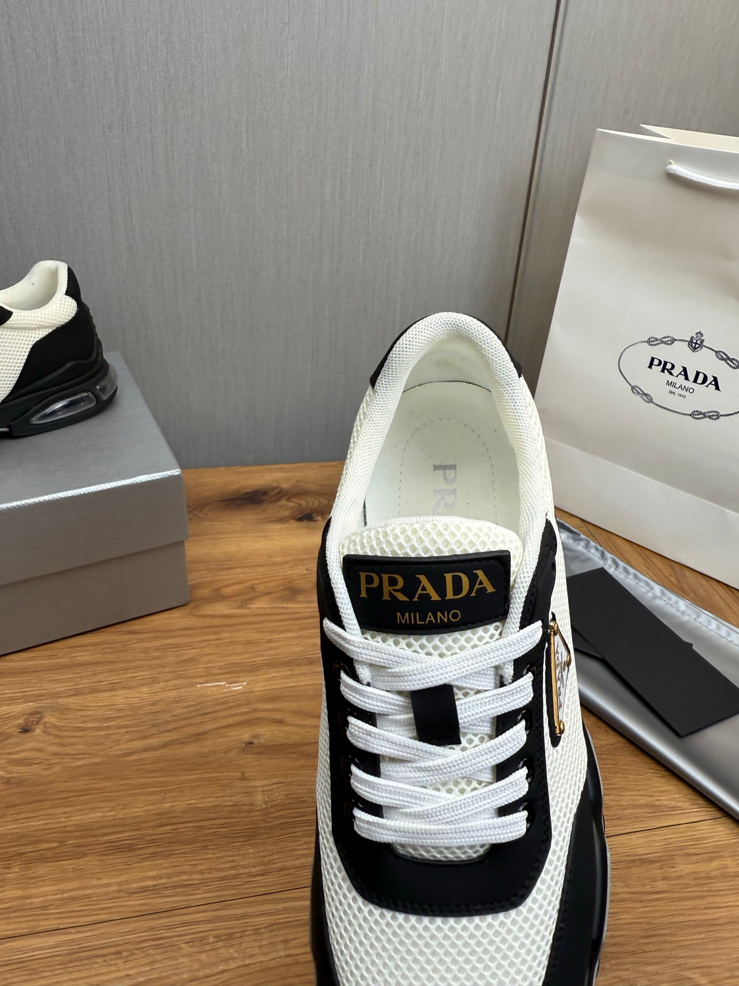 LuxluxHouse Best Quality Shoes Prada