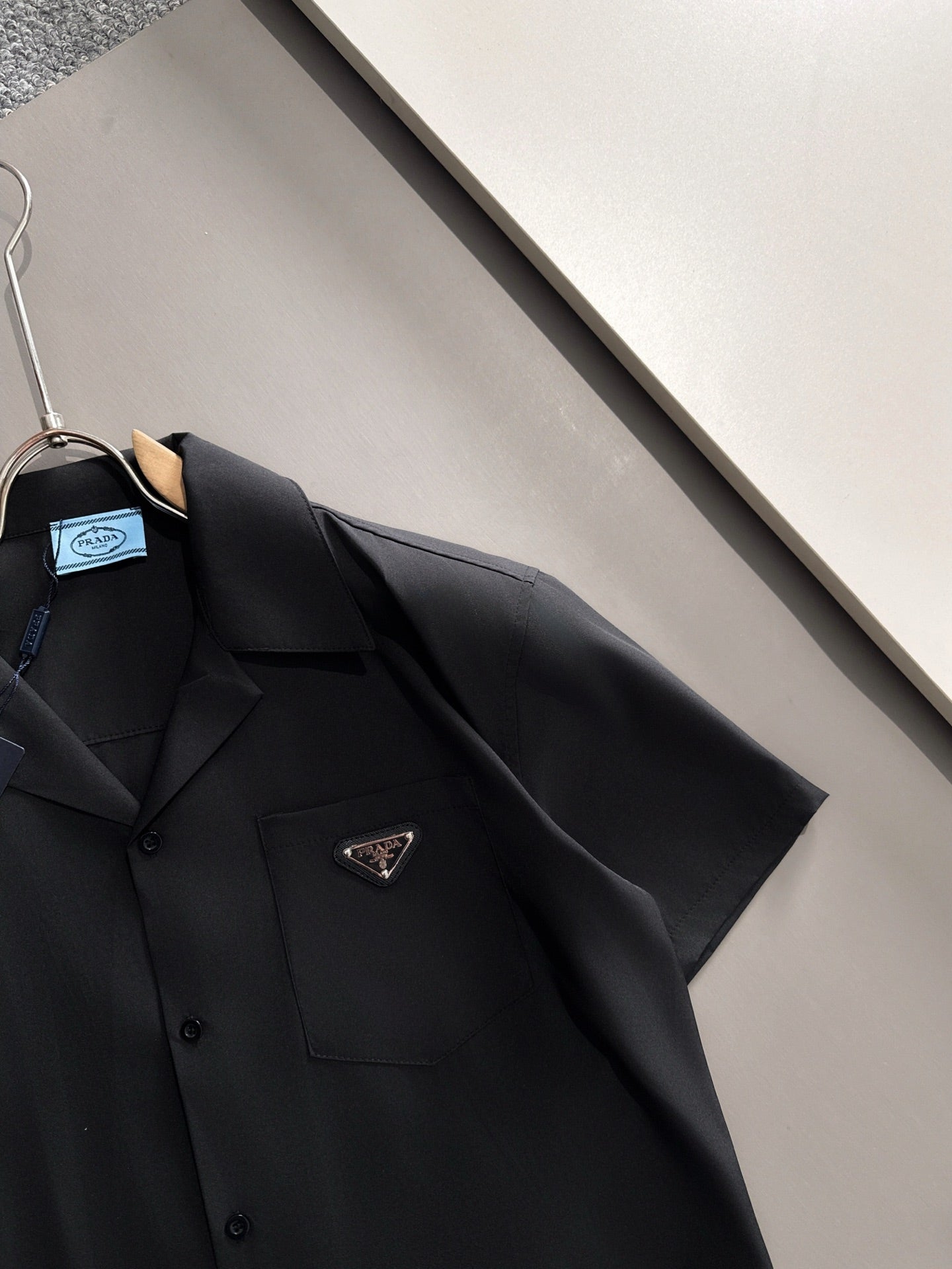 LuxluxHouse Best Quality Clothes T-shirt Prada