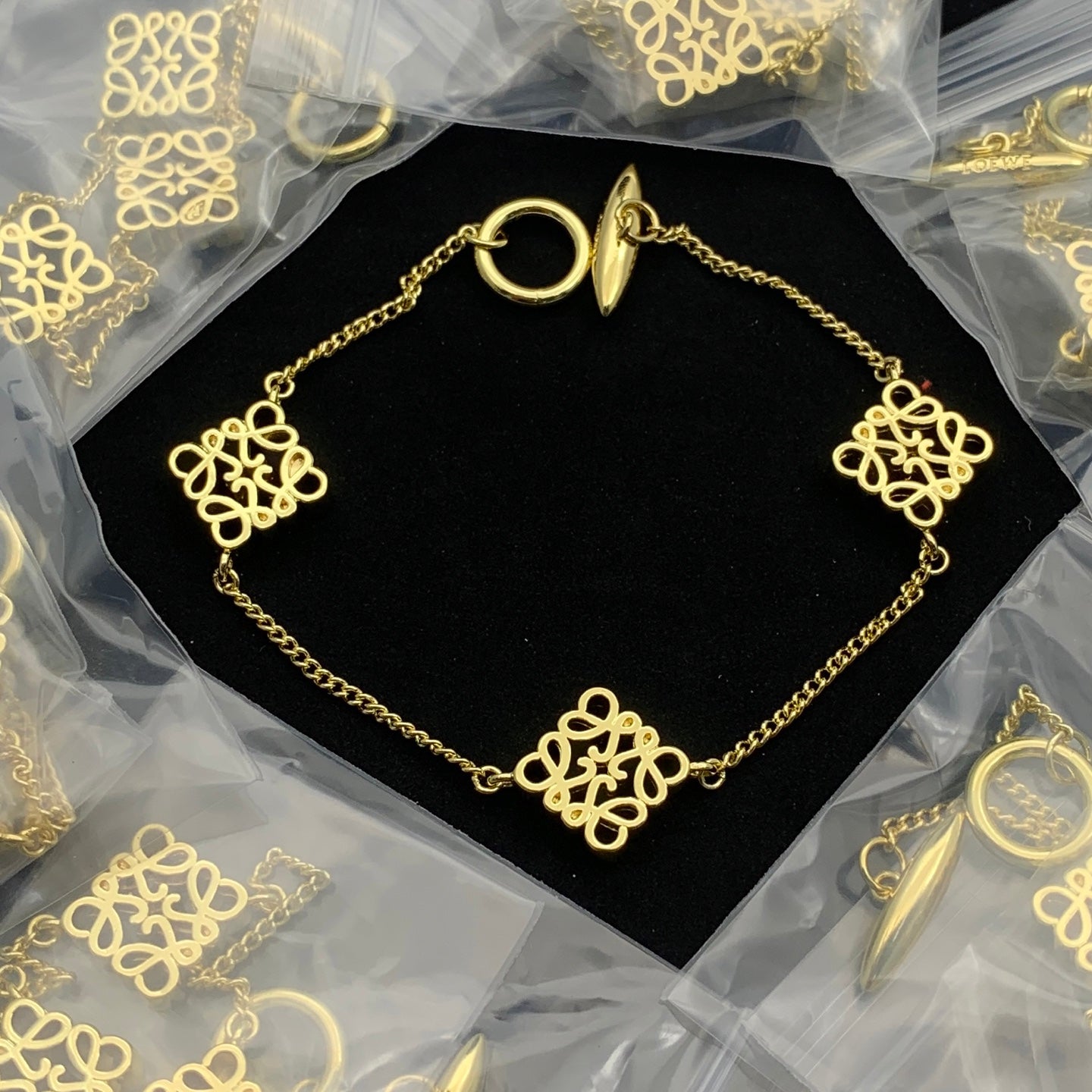 LuxluxHouse Low Price And High Quality Accessories Loewe