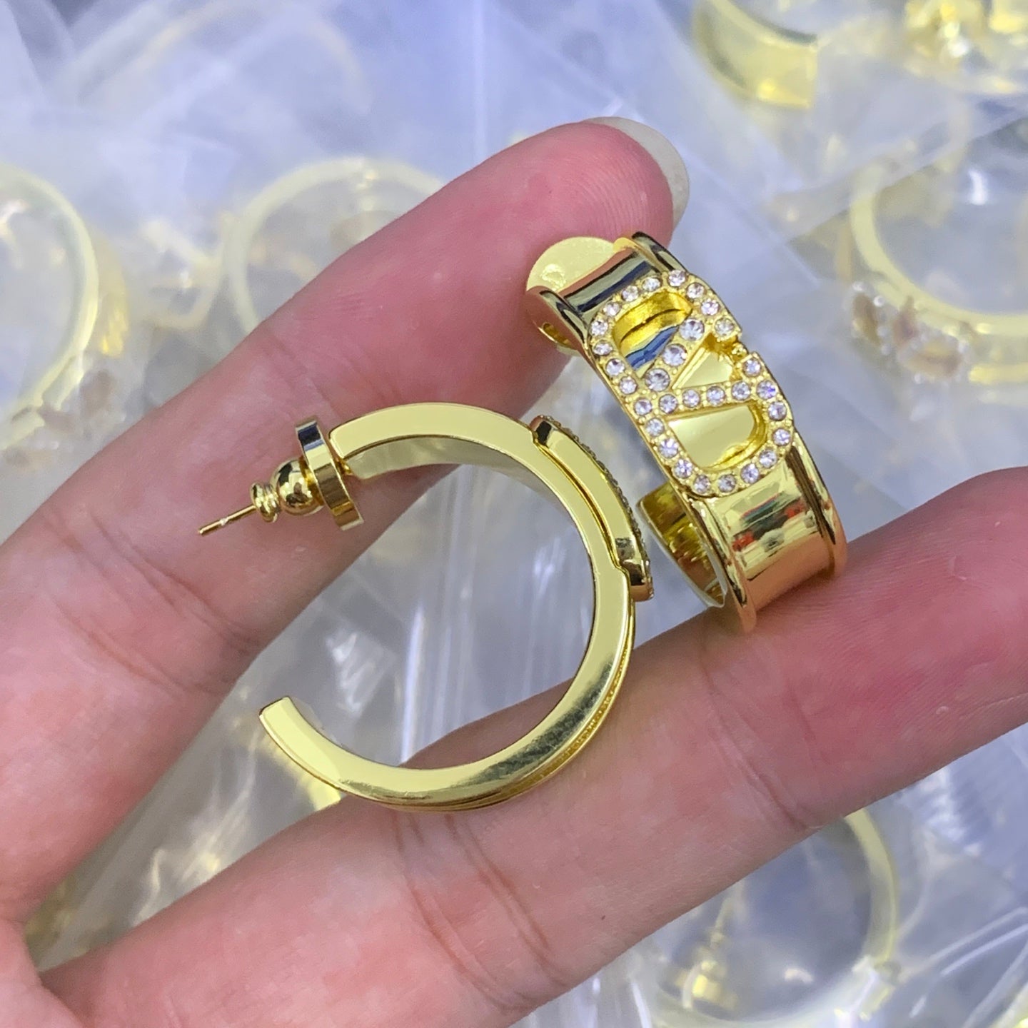 LuxluxHouse Low Price And High Quality Accessories Valentino