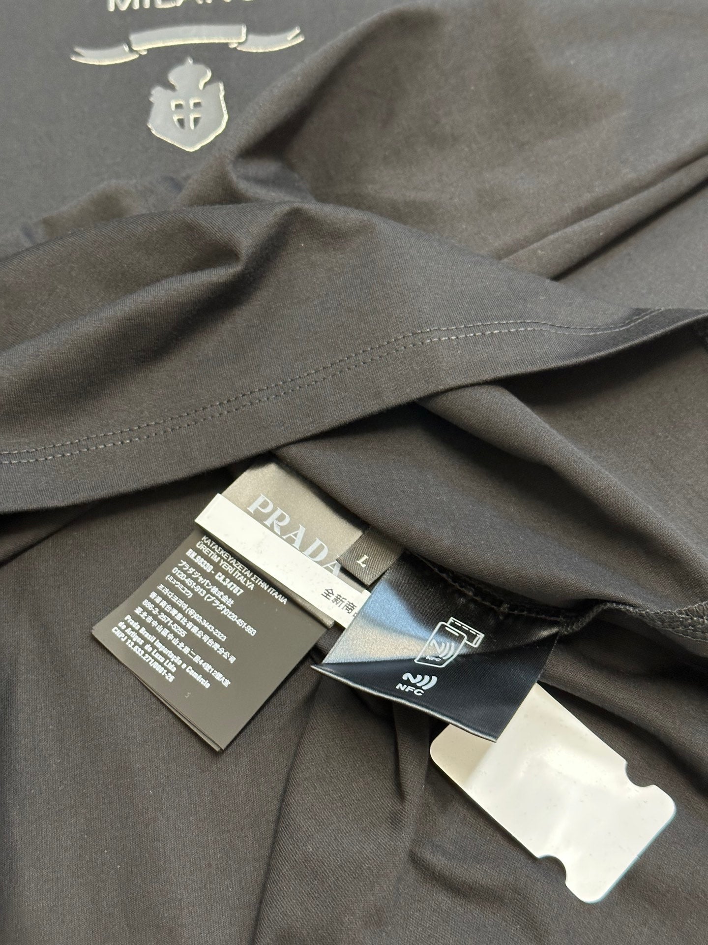 LuxluxHouse Best Quality Clothes T-shirt Prada