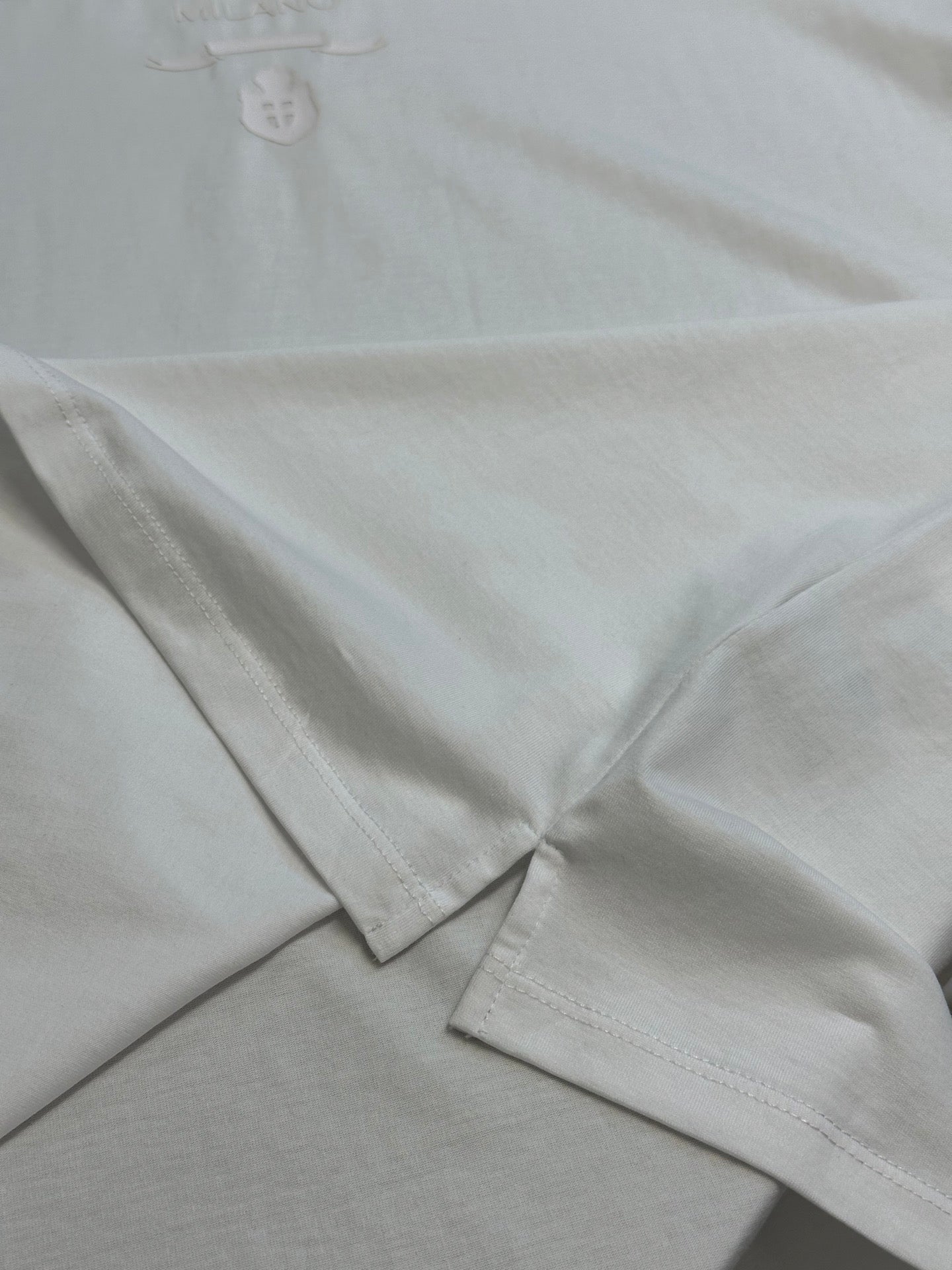 LuxluxHouse Best Quality Clothes T-shirt Prada