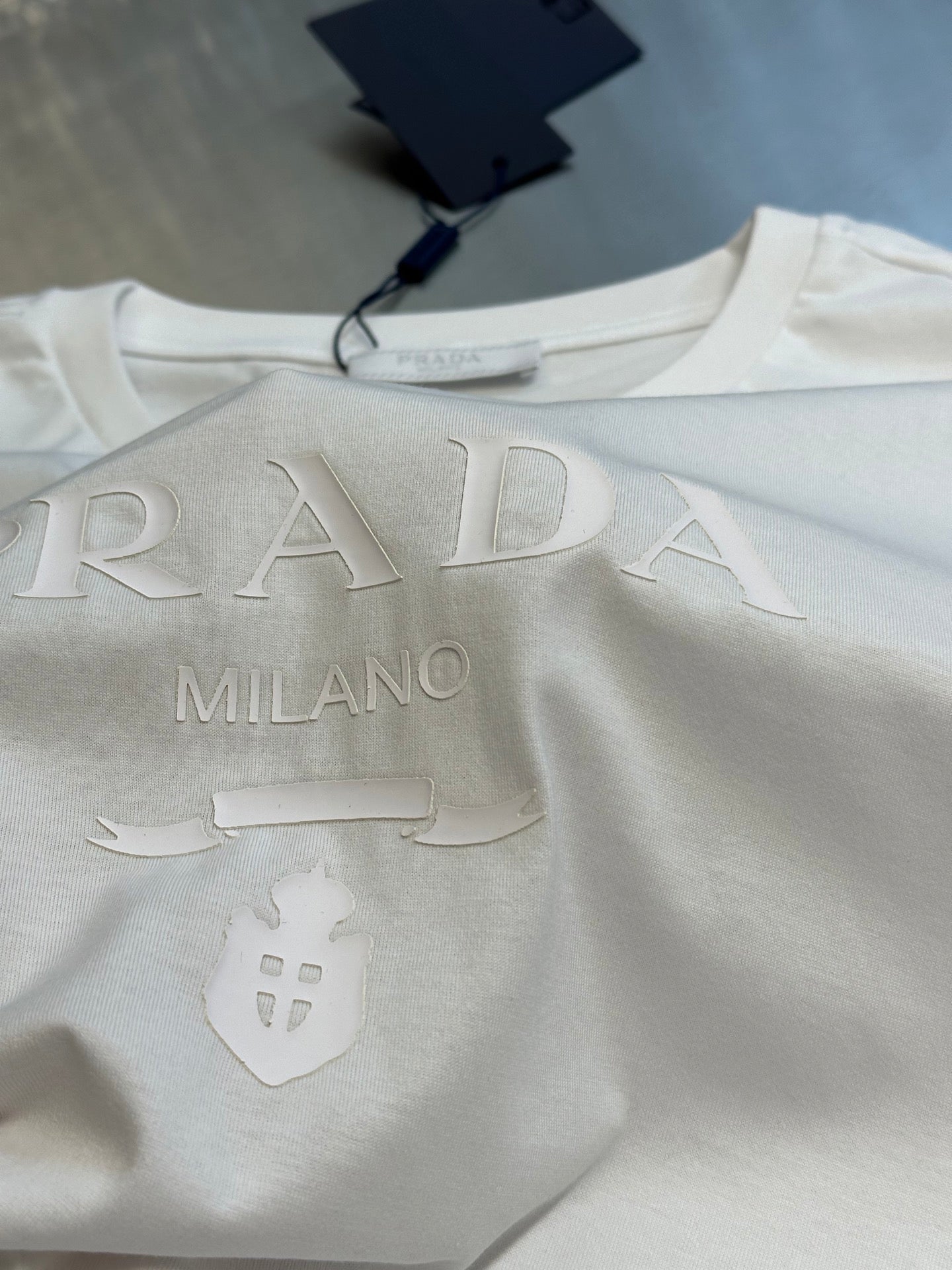 LuxluxHouse Best Quality Clothes T-shirt Prada
