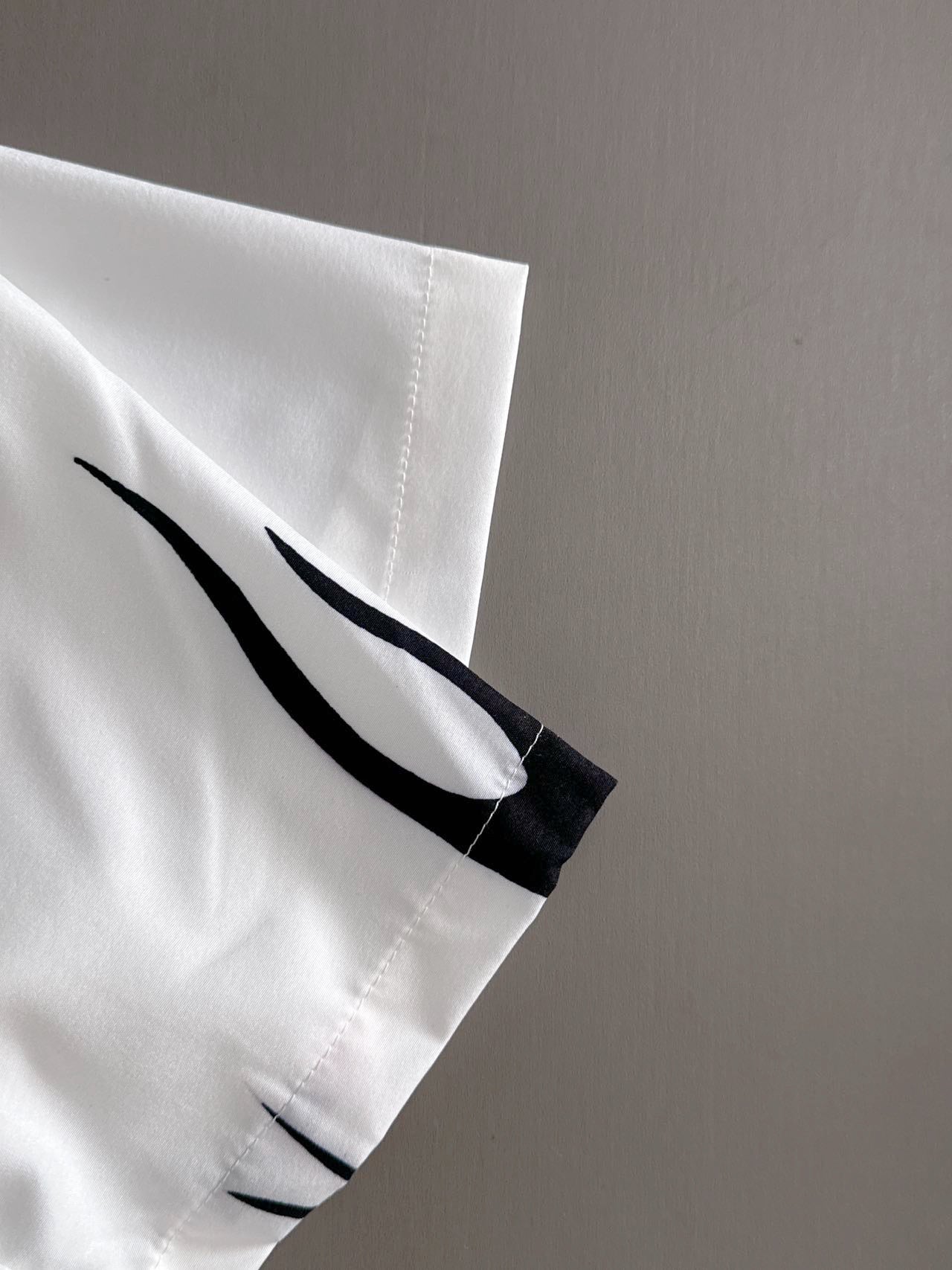 LuxluxHouse Best Quality Clothes Shirts&Polo Prada