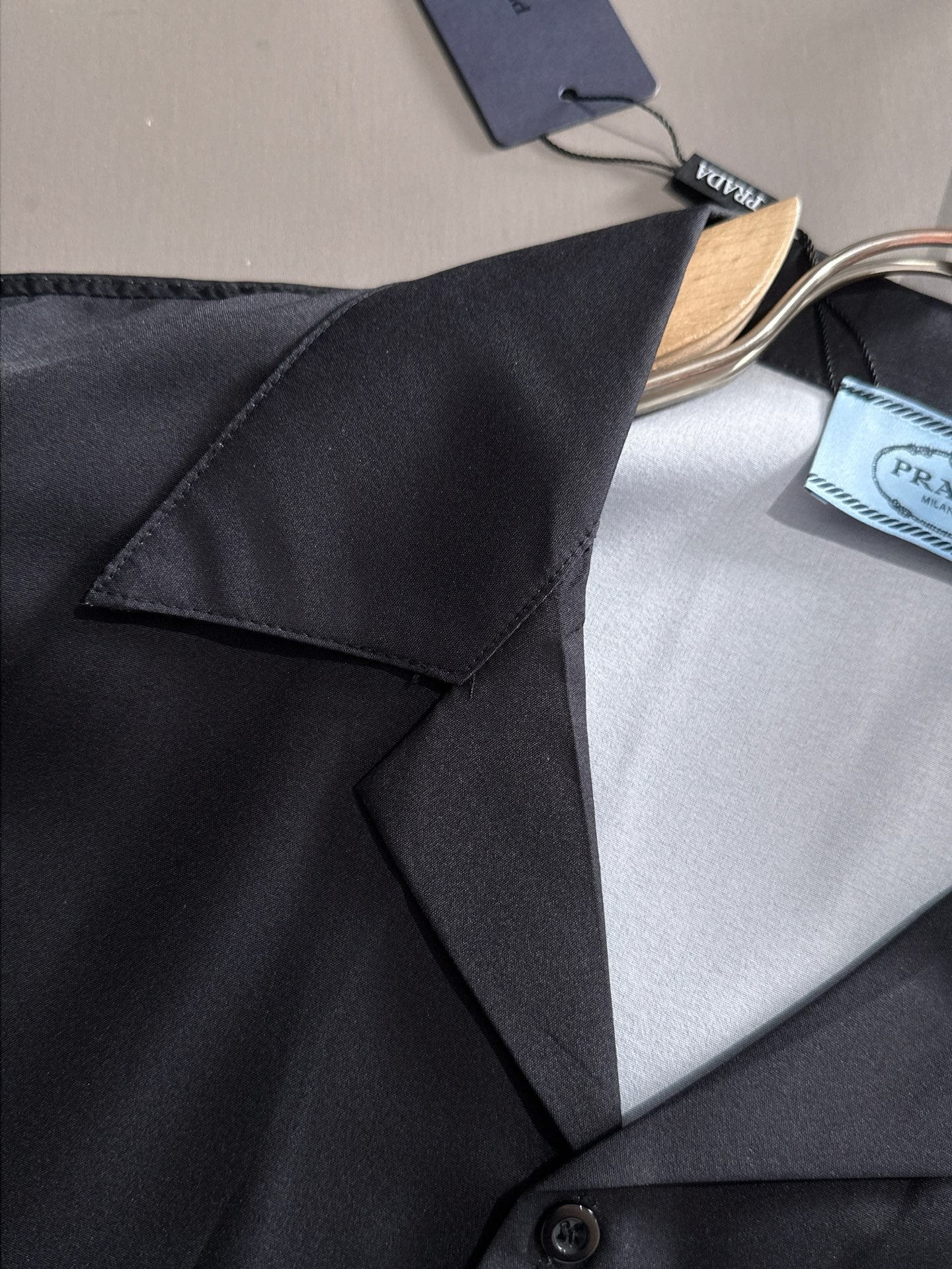 LuxluxHouse Best Quality Clothes Shirts&Polo Prada