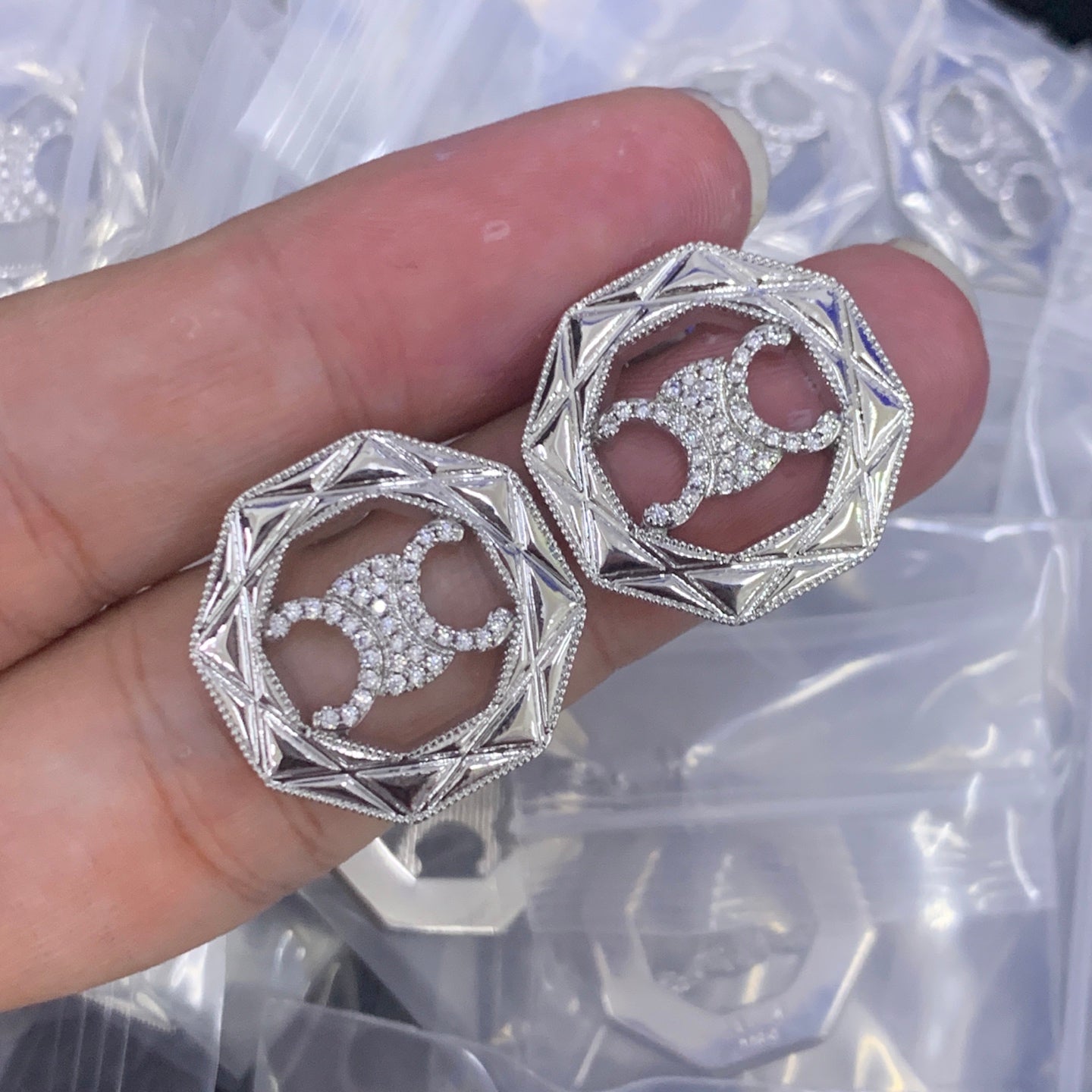 LuxluxHouse Low Price And High Quality Accessories Celine