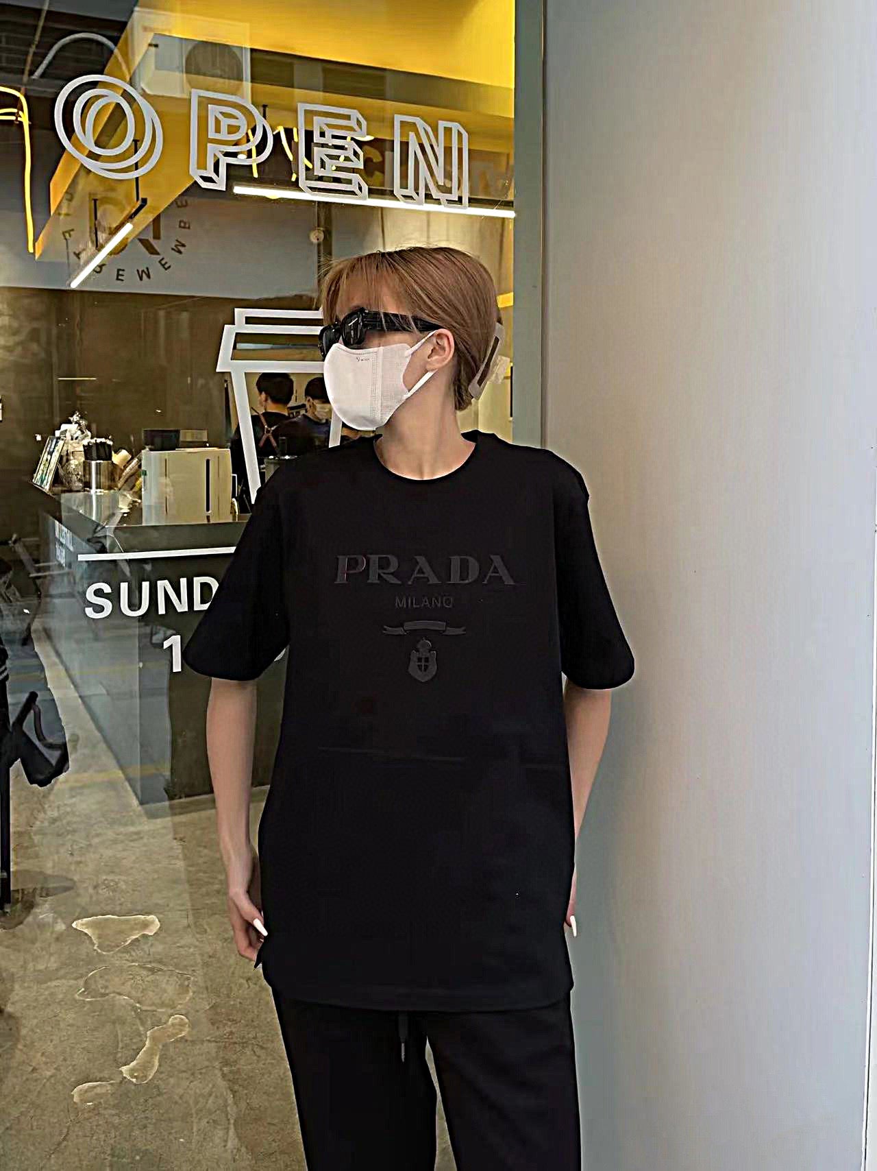 LuxluxHouse Best Quality Clothes T-shirt Prada
