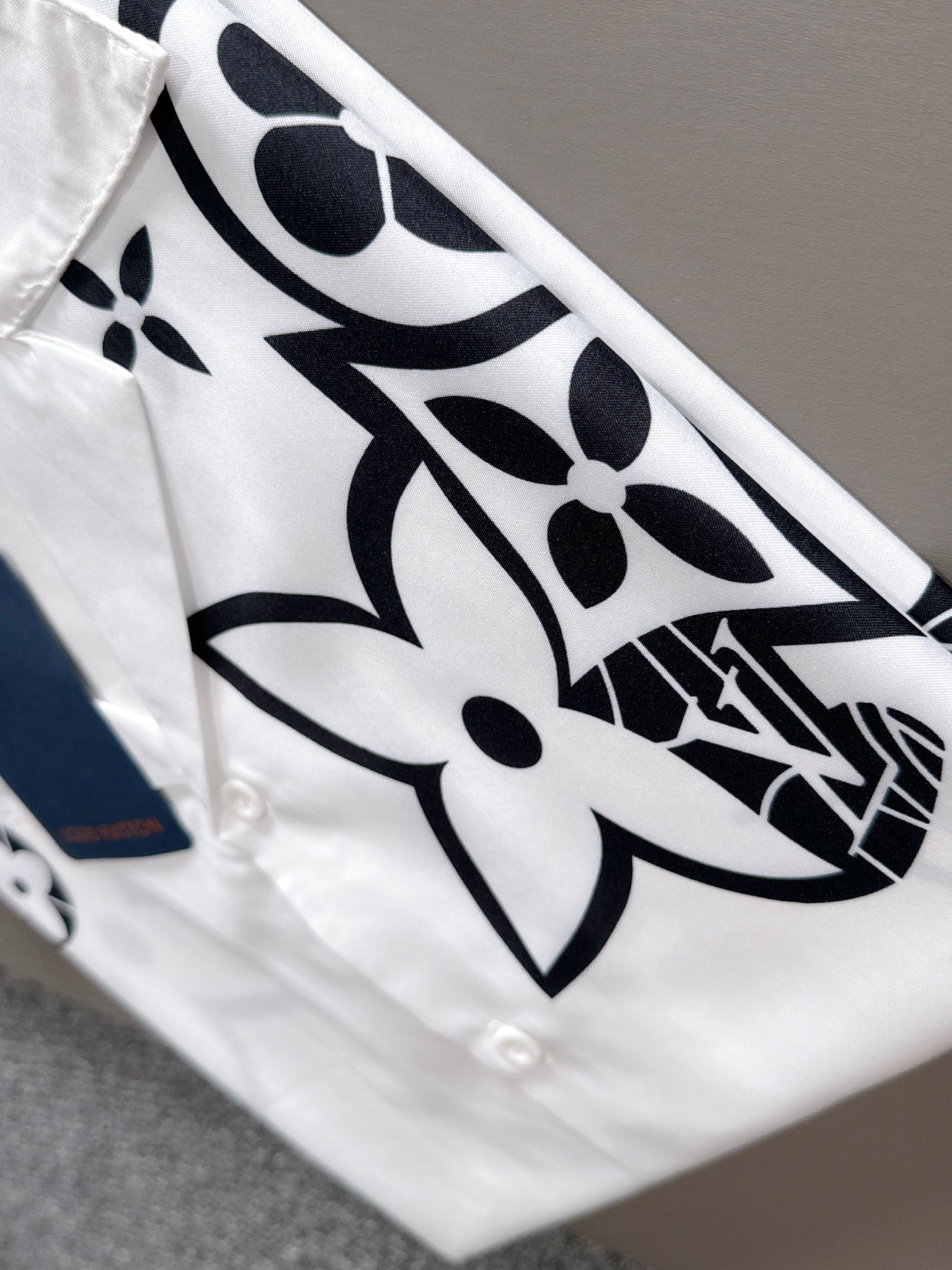 LuxluxHouse Best Quality Clothes Shirts&Polo Louis Vuitton