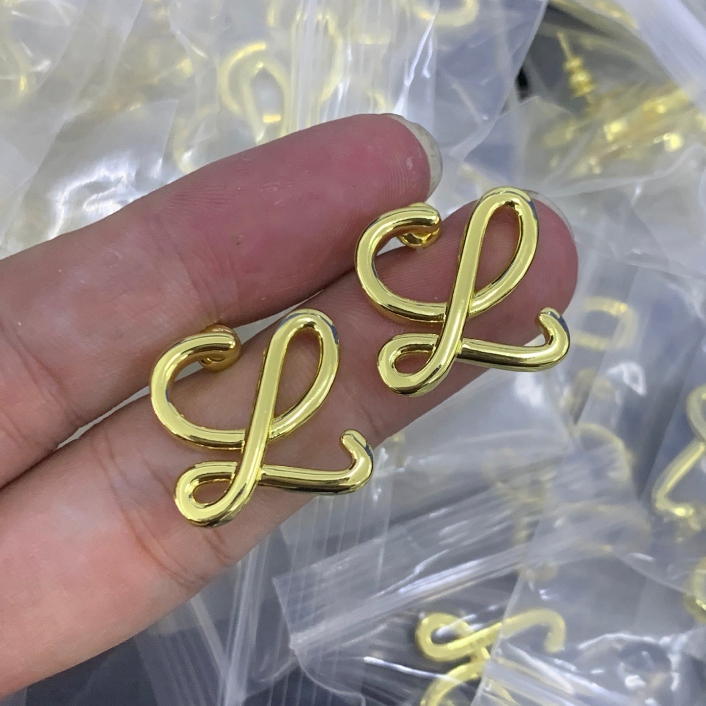 LuxluxHouse Low Price And High Quality Accessories Loewe