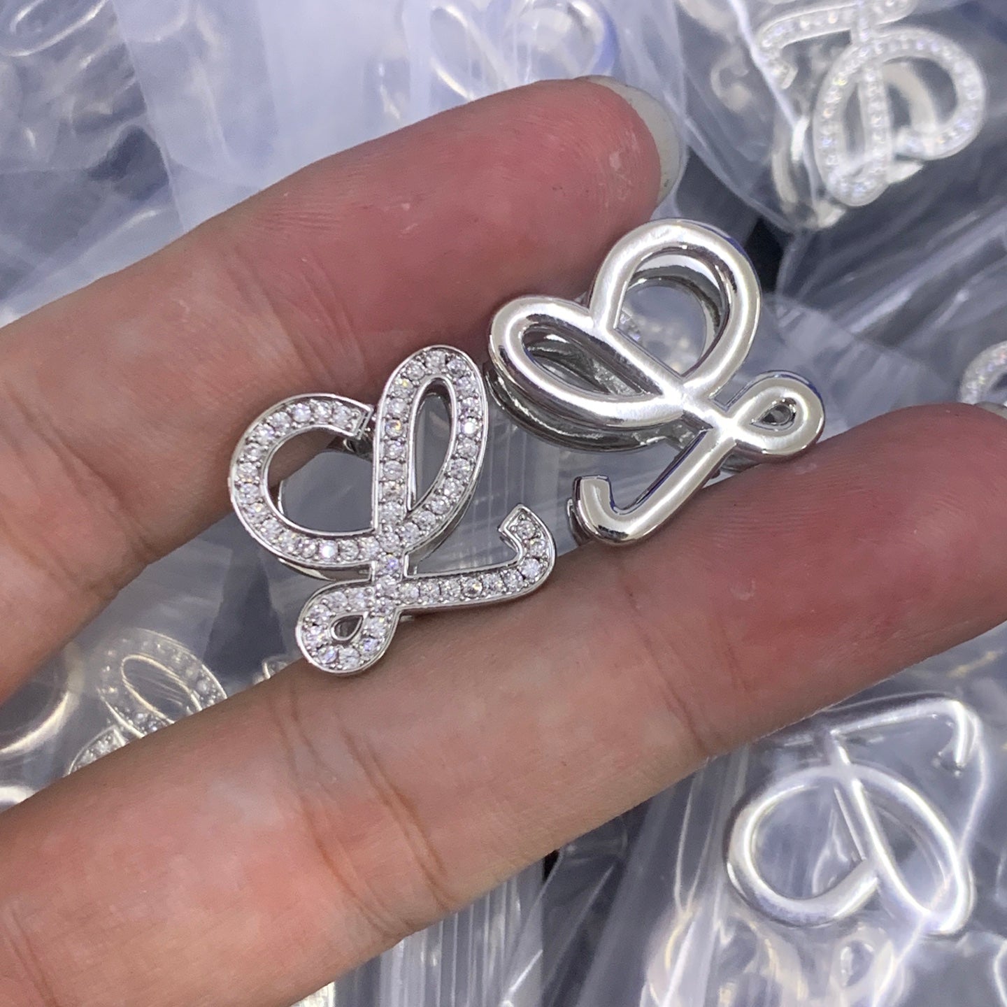 LuxluxHouse Low Price And High Quality Accessories Loewe