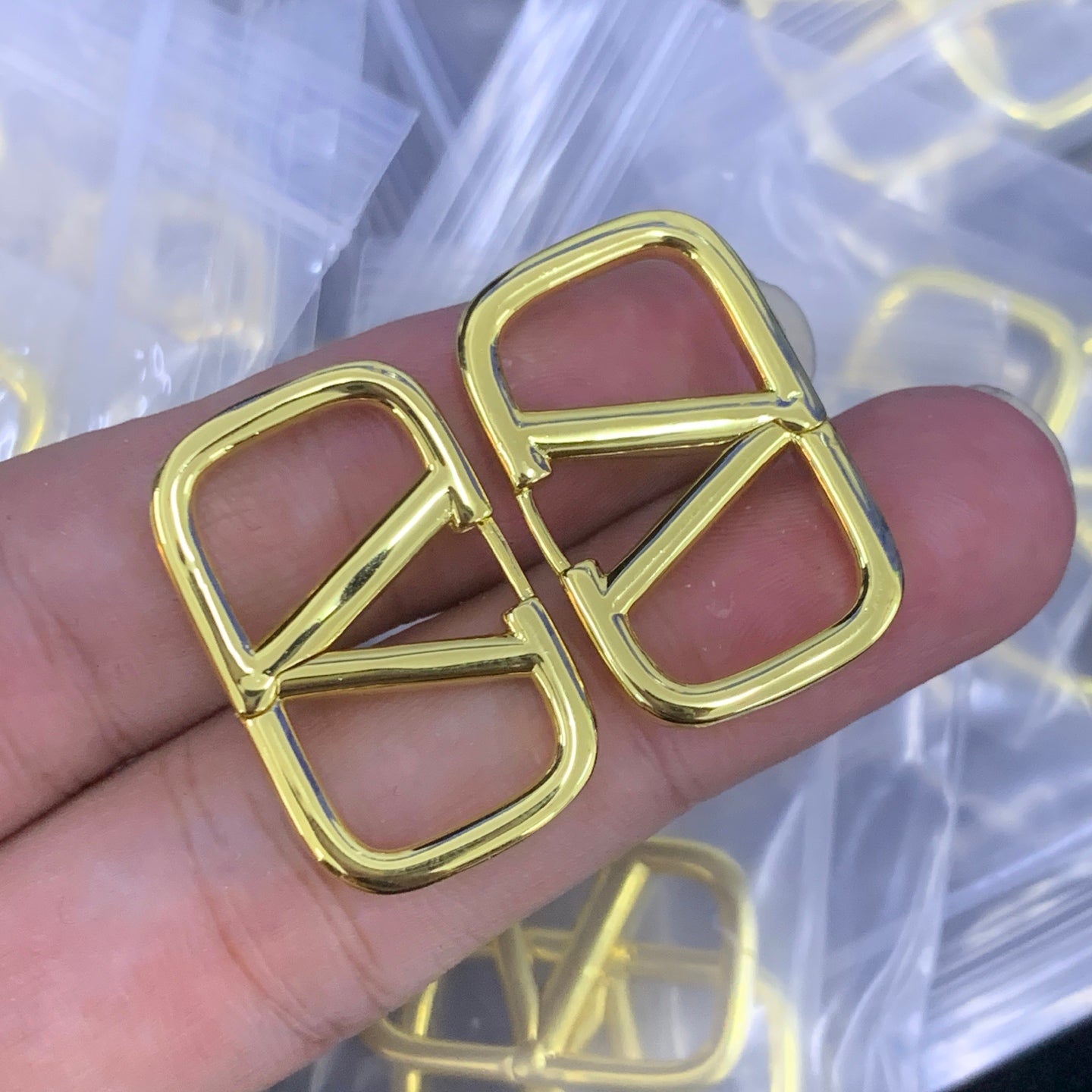 LuxluxHouse Low Price And High Quality Accessories Valentino