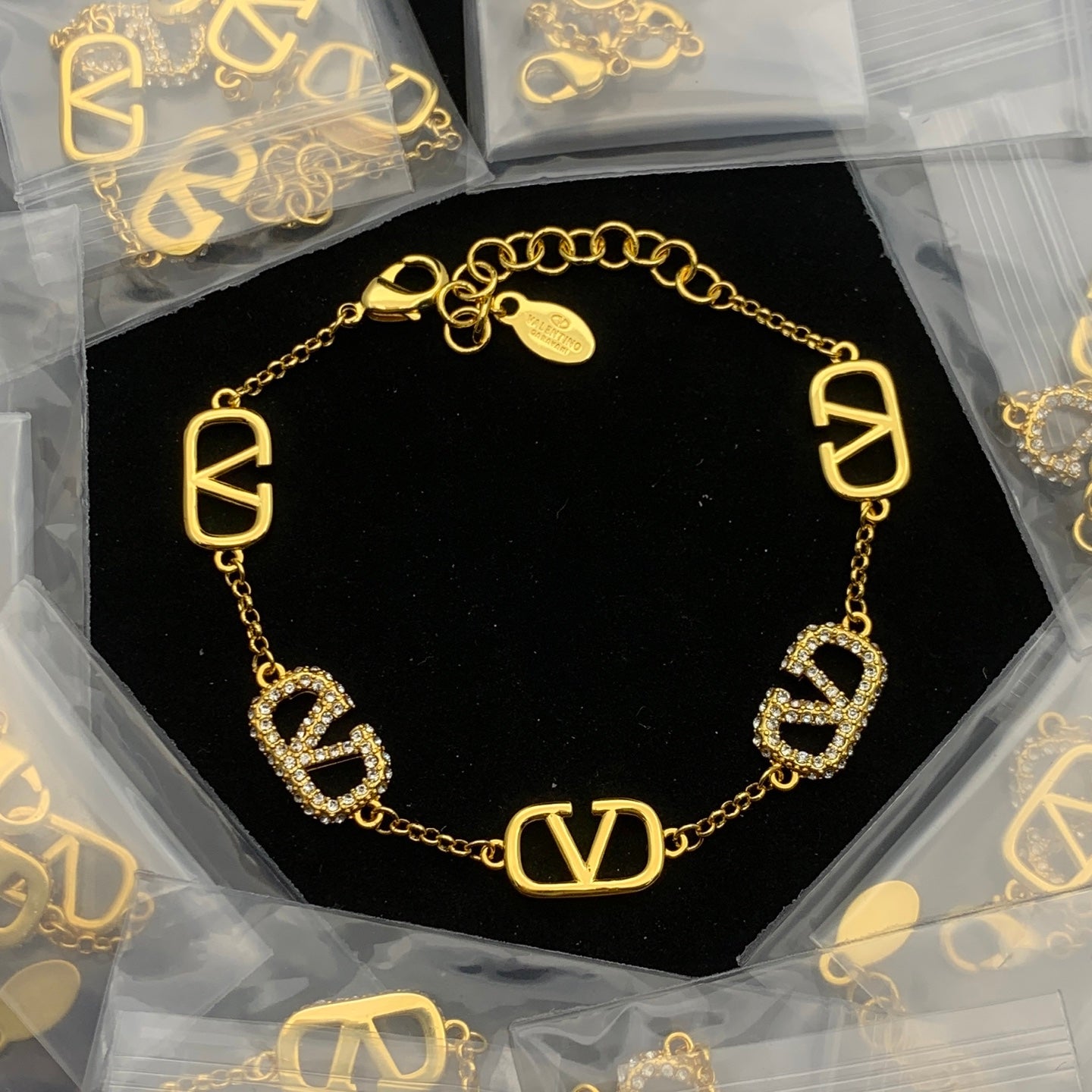 LuxluxHouse Low Price And High Quality Accessories Valentino