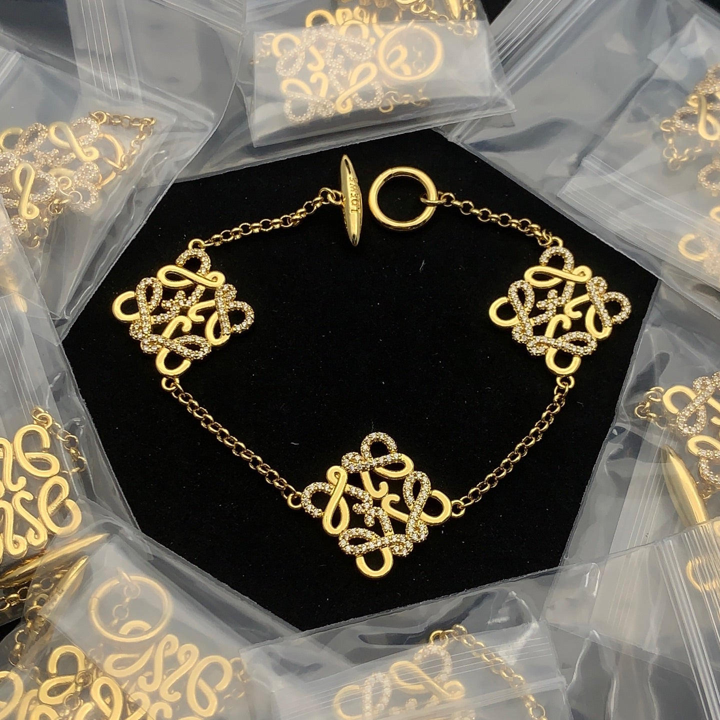 LuxluxHouse Low Price And High Quality Accessories Loewe