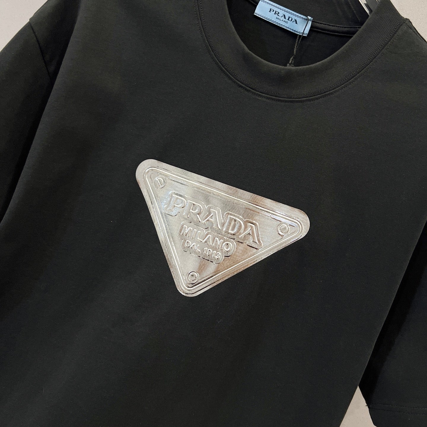 LuxluxHouse Best Quality Clothes T-shirt Prada