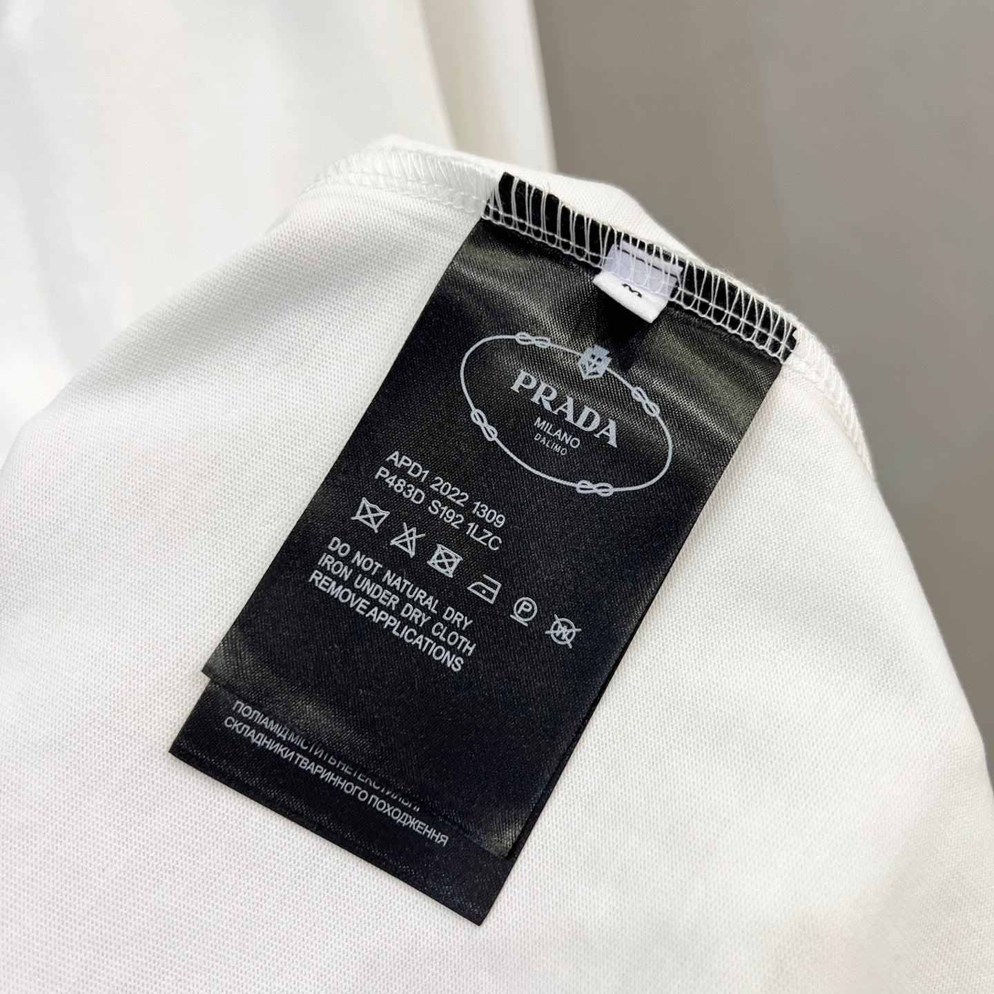 LuxluxHouse Best Quality Clothes T-shirt Prada