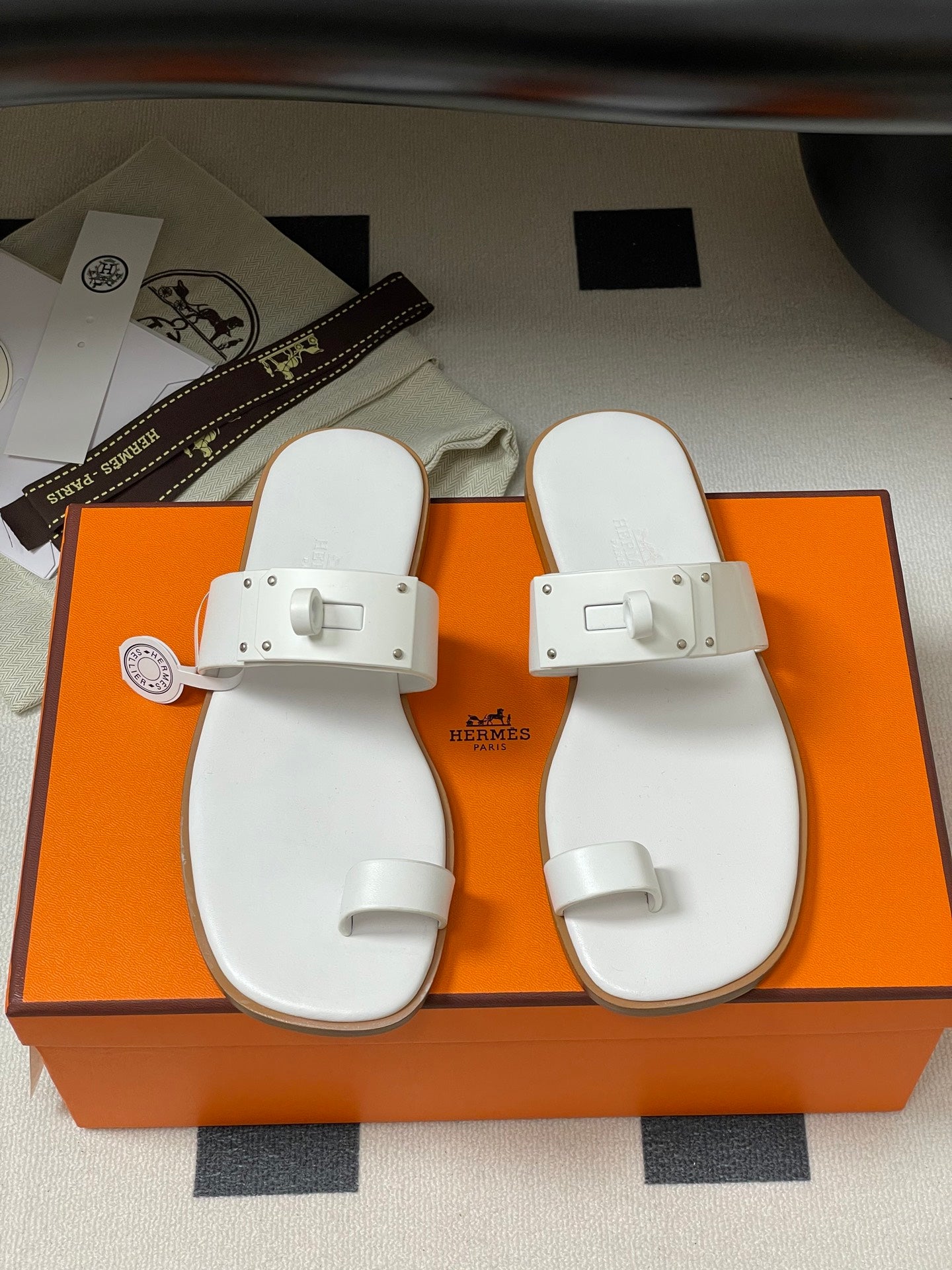 LuxluxHouse Best Quality Women Shoes Hermes