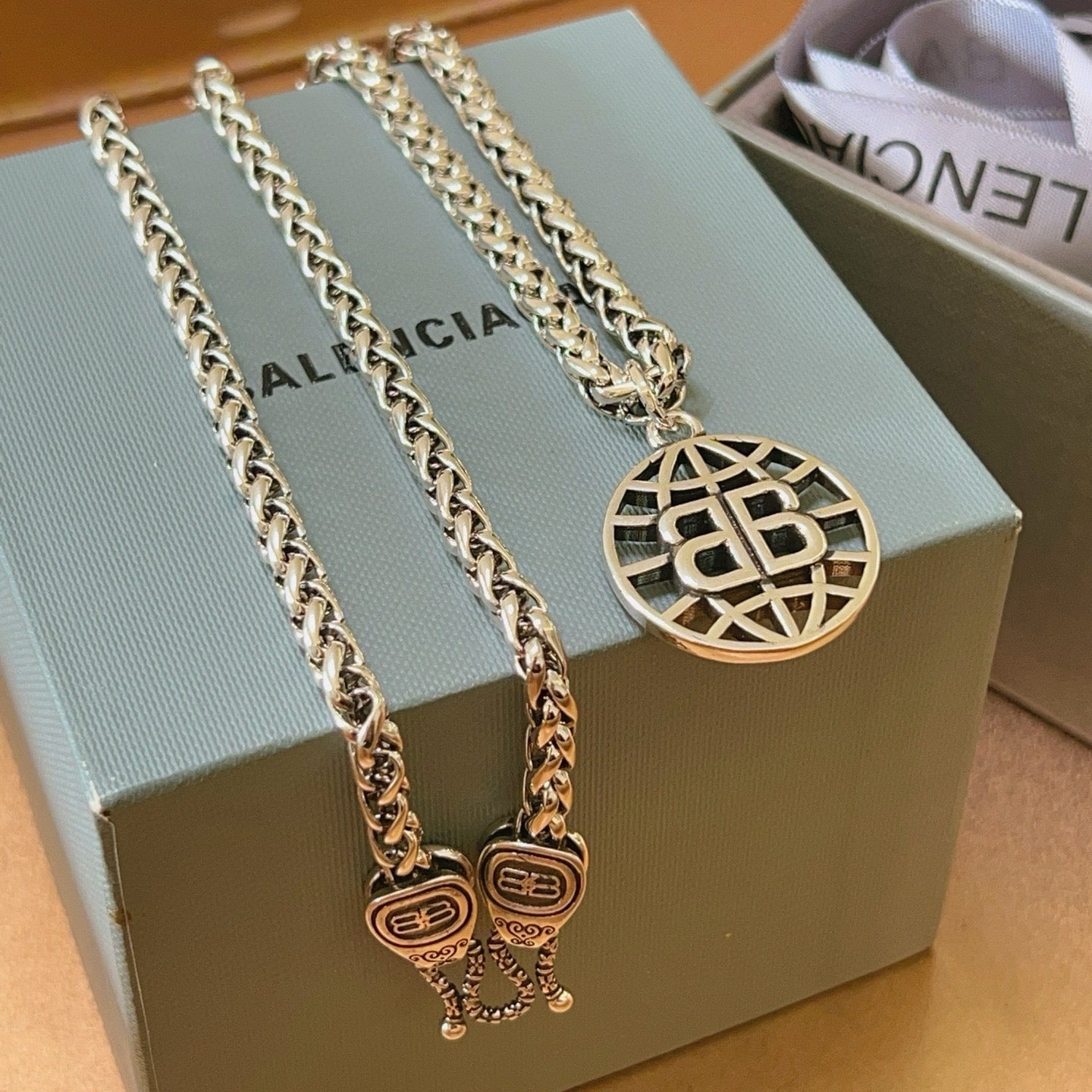 LuxluxHouse Best Quality Accessories Necklace Balenciaga