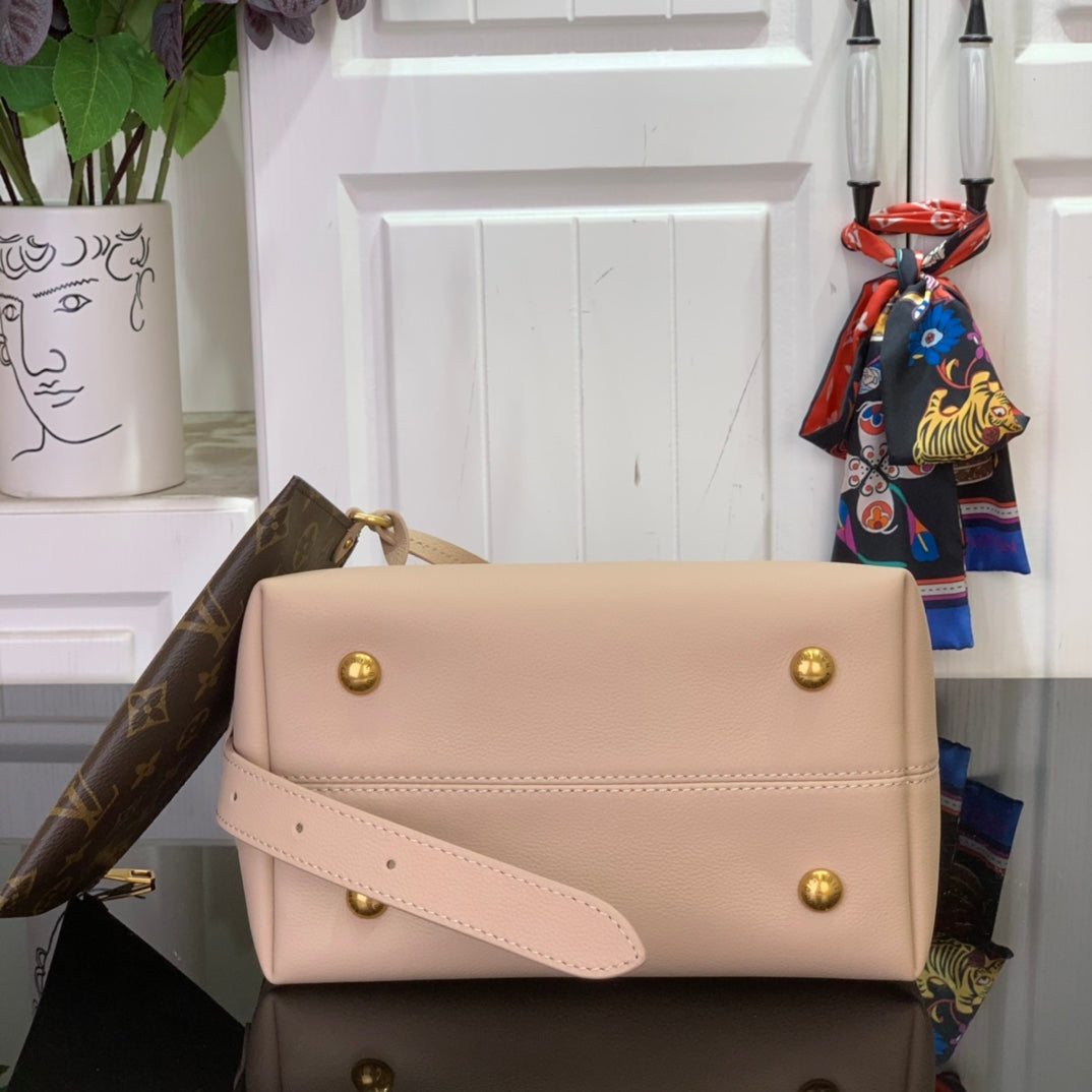 LuxluxHouse Best Quality Bags Louis Vuitton Women Men