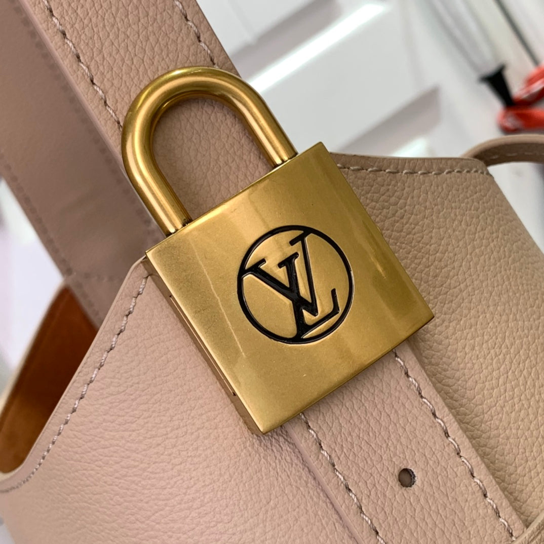 LuxluxHouse Best Quality Bags Louis Vuitton Women Men