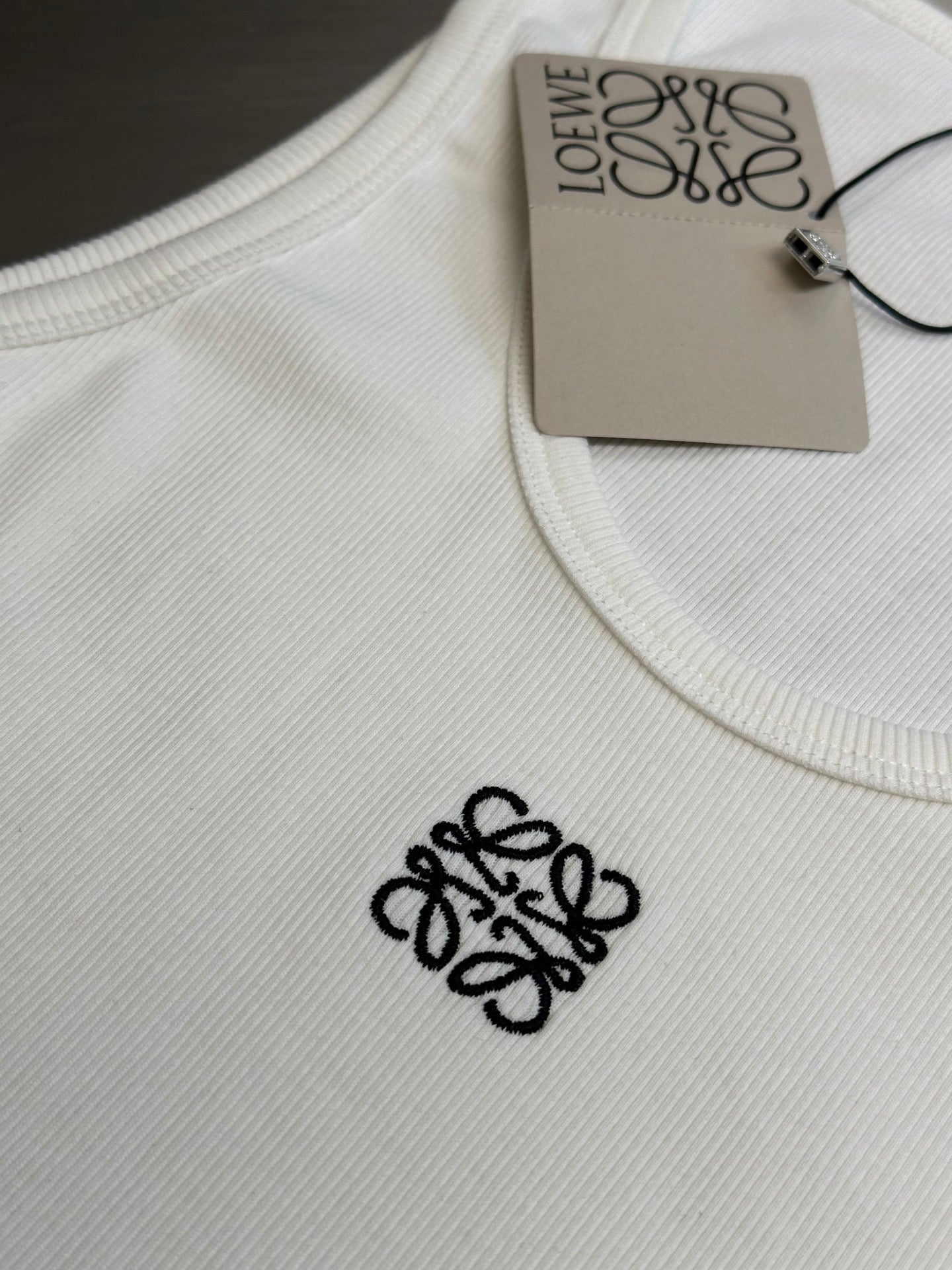 LuxluxHouse Best Quality Clothes T-shirt Loewe