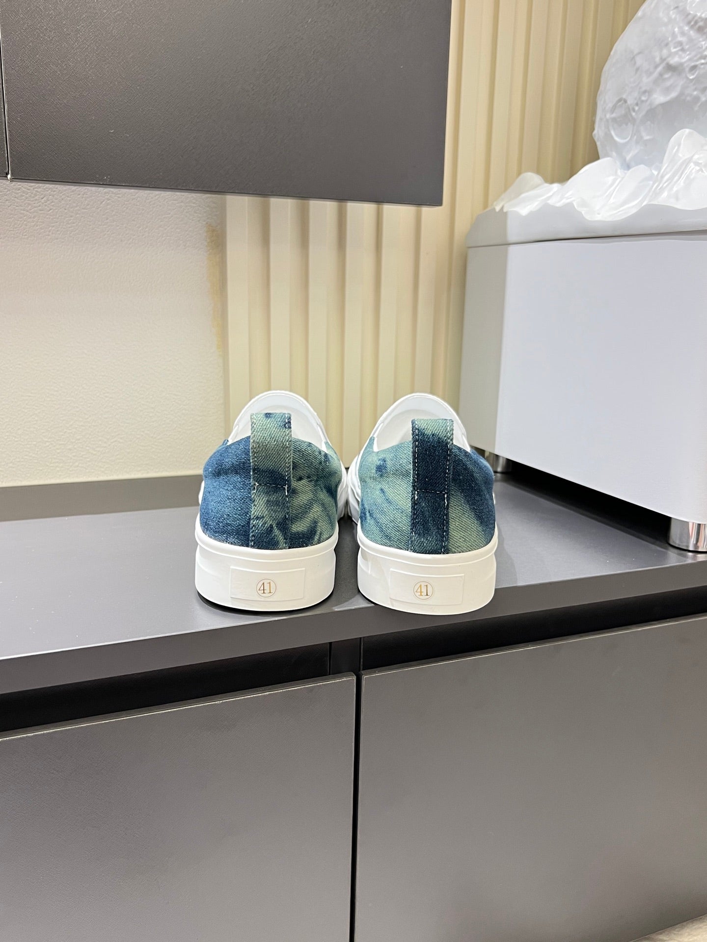 LuxluxHouse Best Quality Shoes Valentino