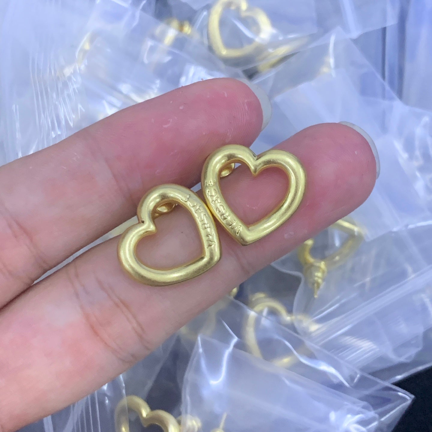 LuxluxHouse Low Price And High Quality Accessories Versace