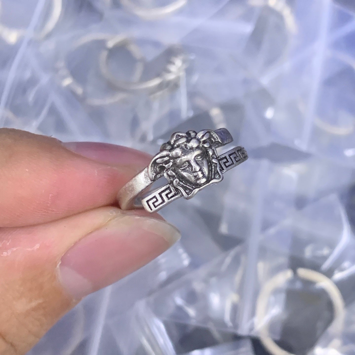 LuxluxHouse Low Price And High Quality Accessories Versace