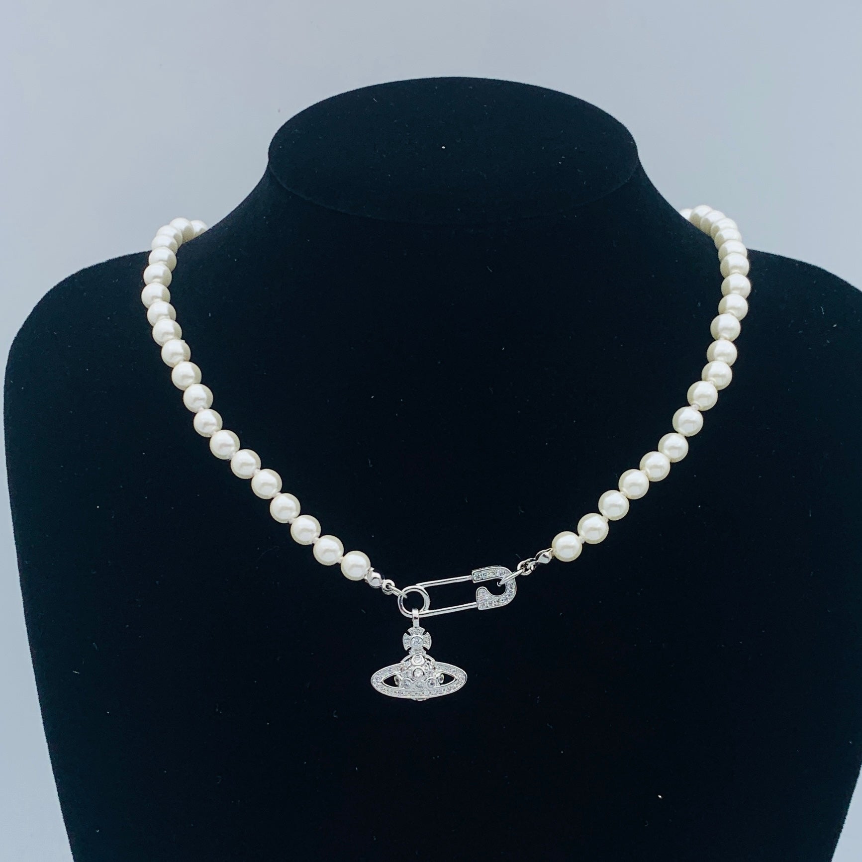 LuxluxHouse Low Price And High Quality Accessories Vivienne Westwood