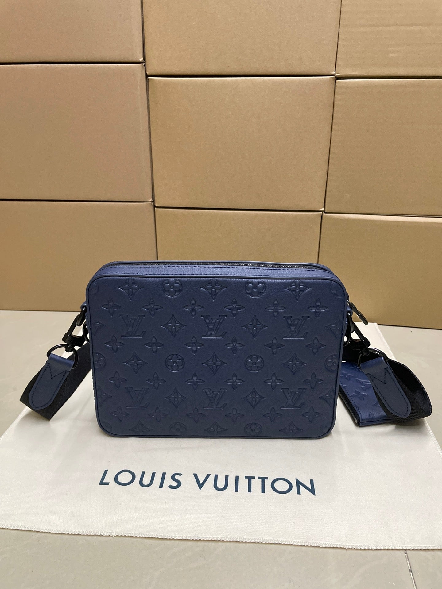 LuxluxHouse Best Quality Bags Louis Vuitton Men