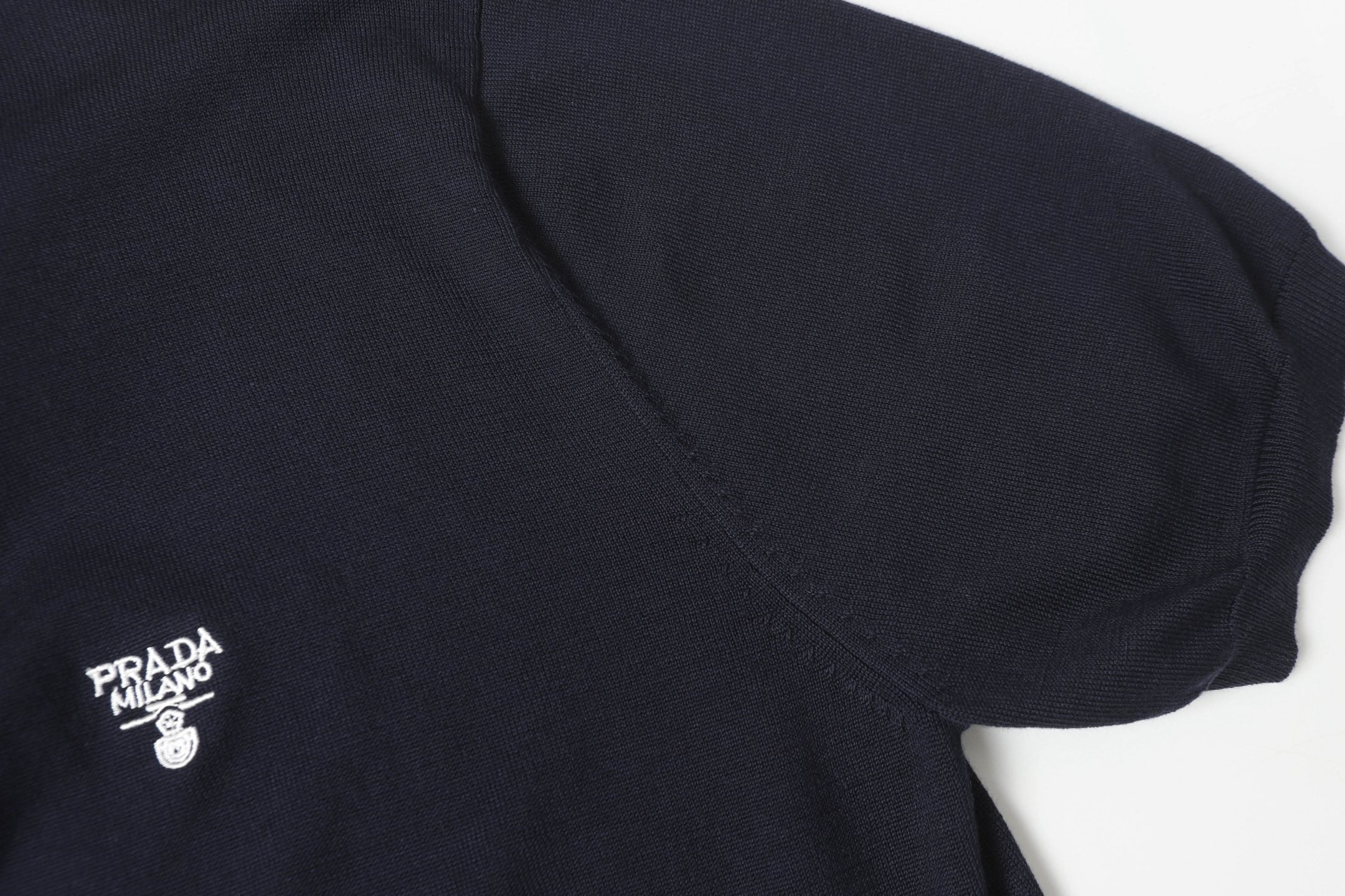 LuxluxHouse Best Quality Clothes Hoodie & Sweater Prada