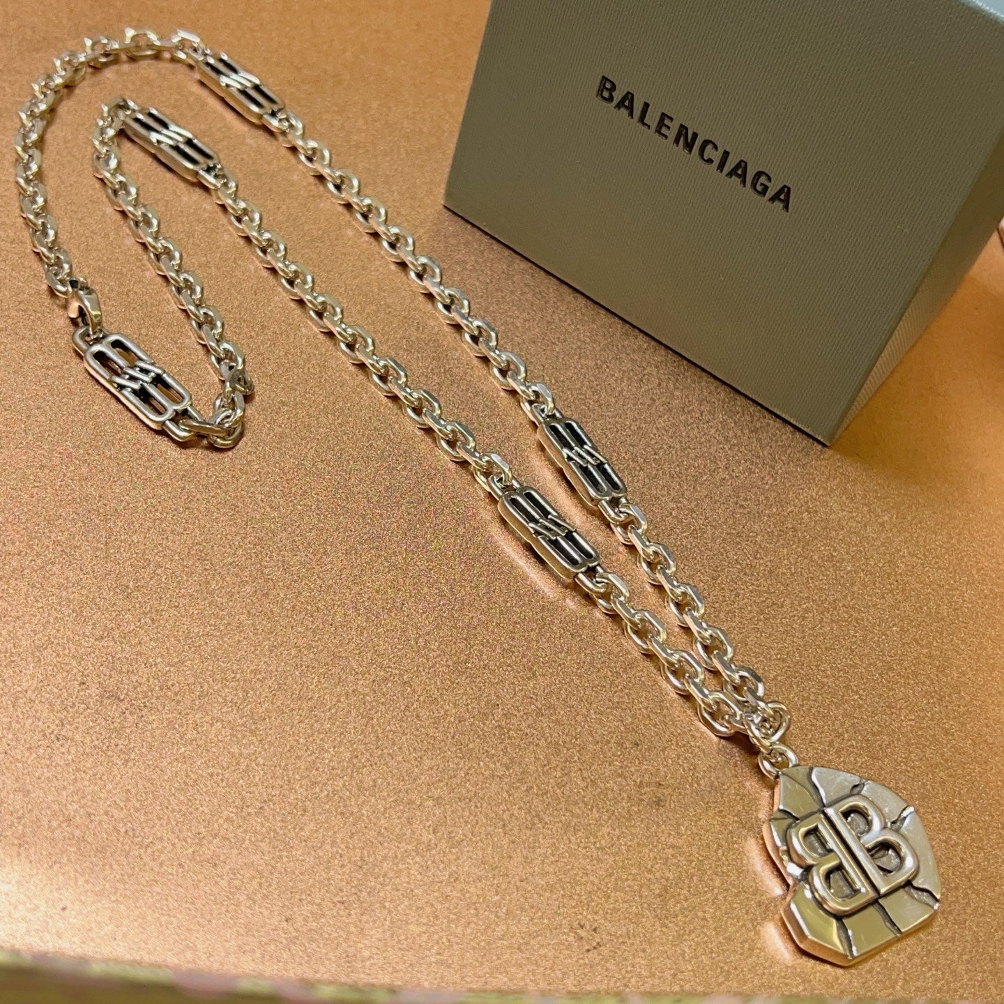 LuxluxHouse Best Quality Accessories Necklace Balenciaga