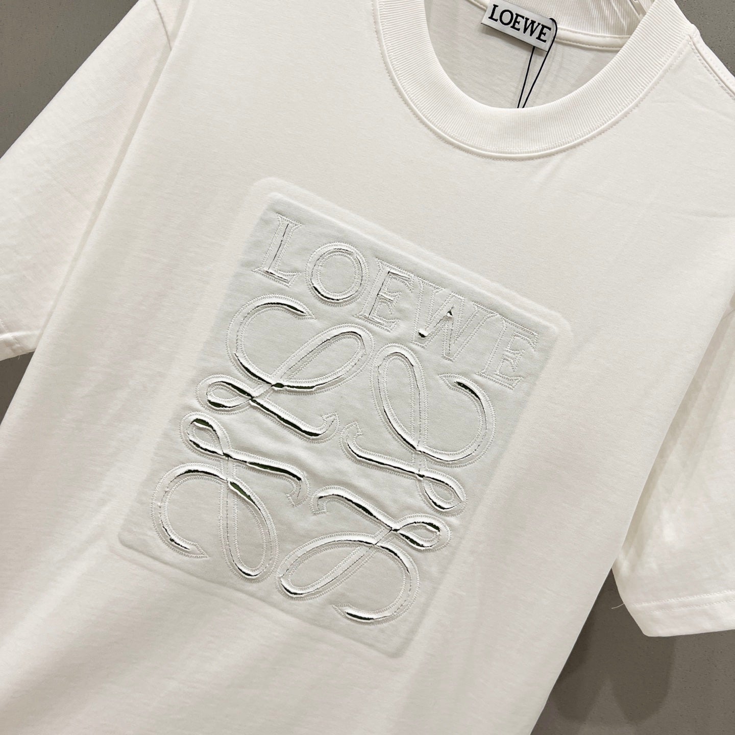 LuxluxHouse Best Quality Clothes T-shirt Loewe