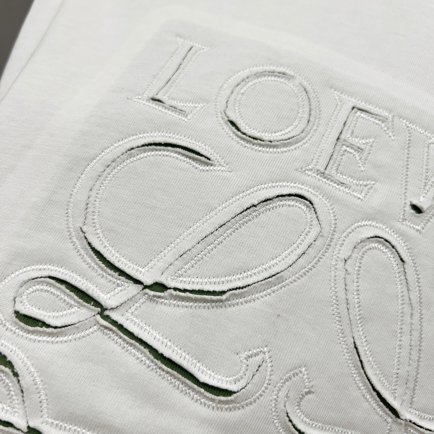 LuxluxHouse Best Quality Clothes T-shirt Loewe