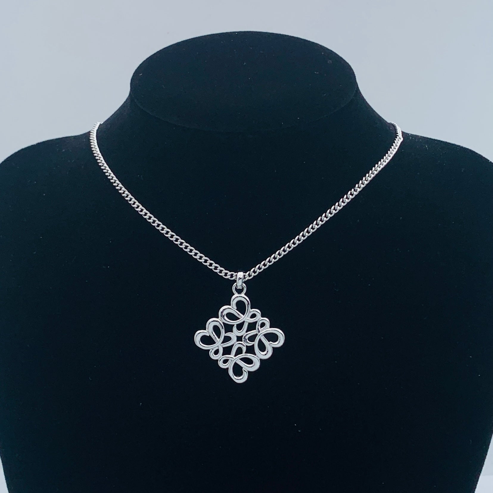 LuxluxHouse Low Price And High Quality Accessories Loewe