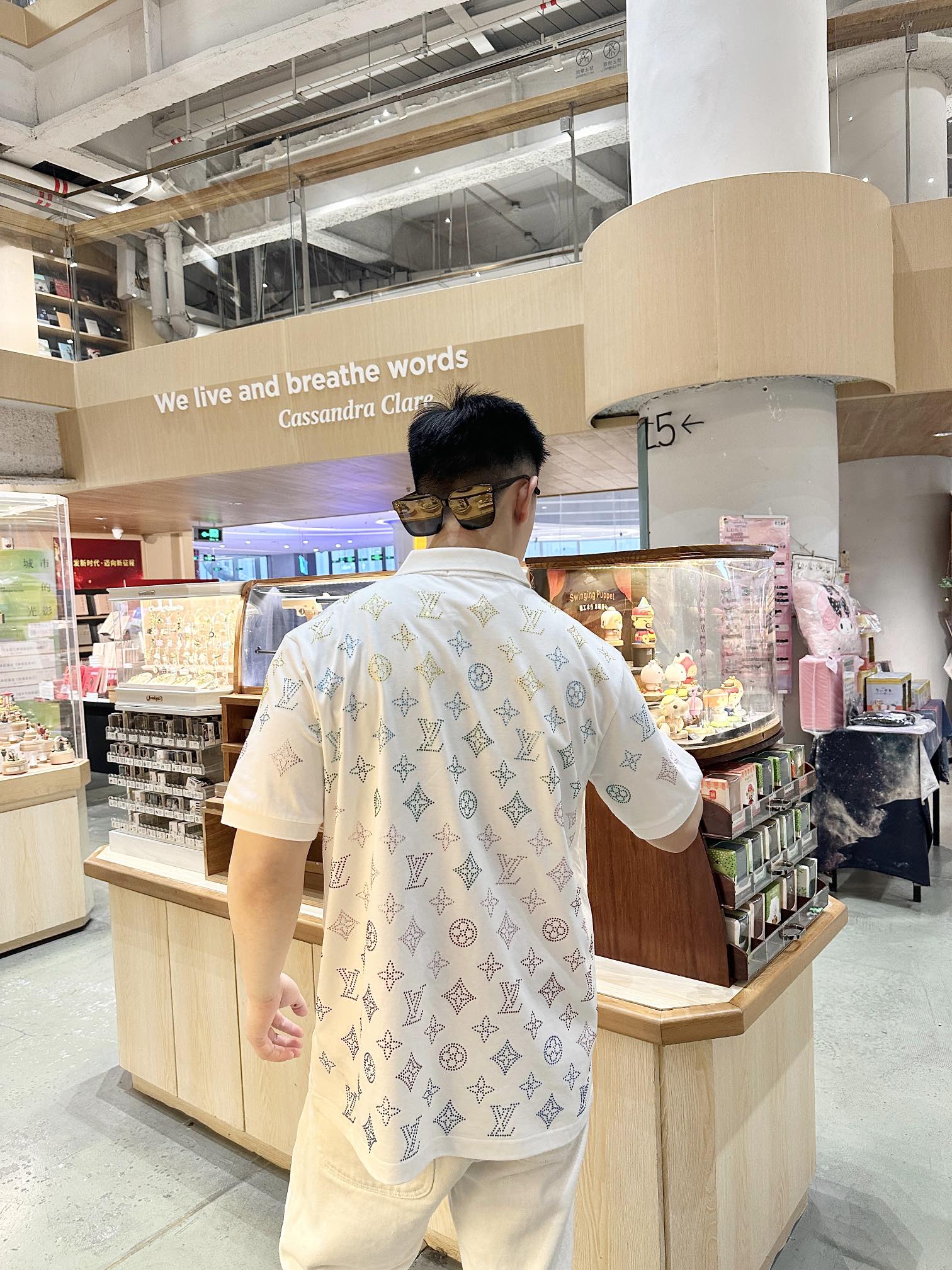 LuxluxHouse Best Quality Clothes Shirts&Polo Louis Vuitton