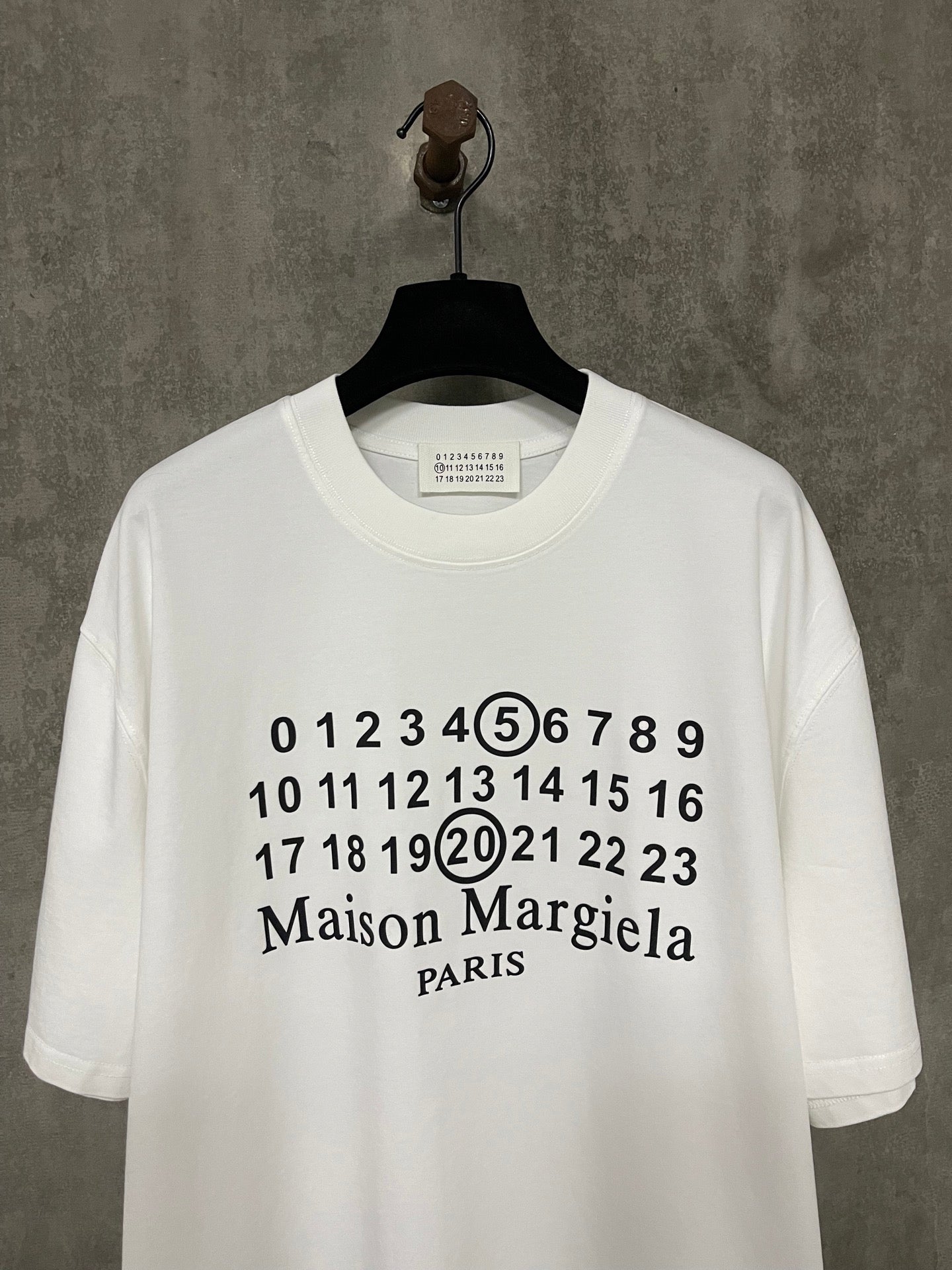 LuxluxHouse Best Quality Clothes T-shirt Chanel & Maison Margiela