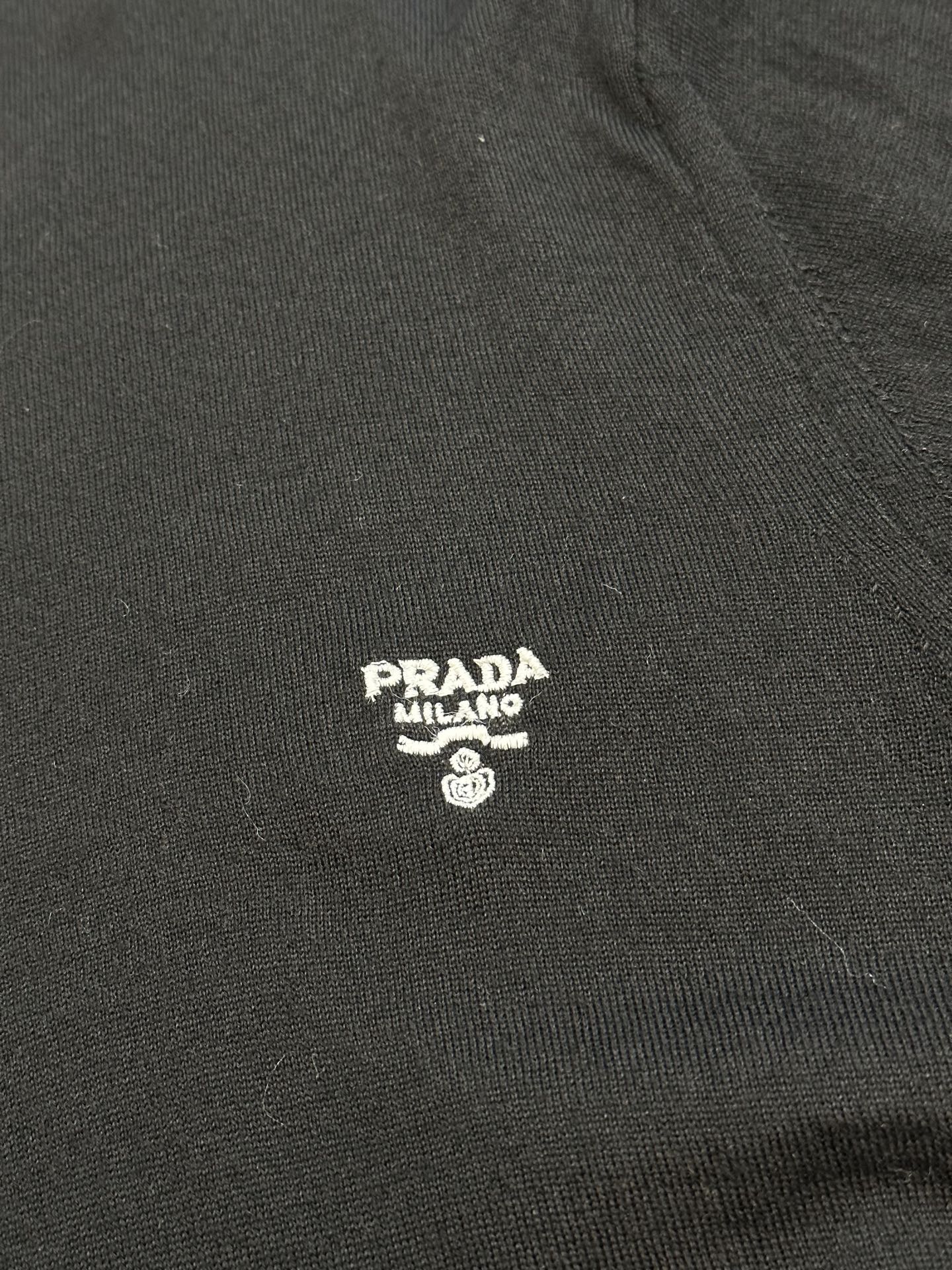 LuxluxHouse Best Quality Clothes T-shirt Prada