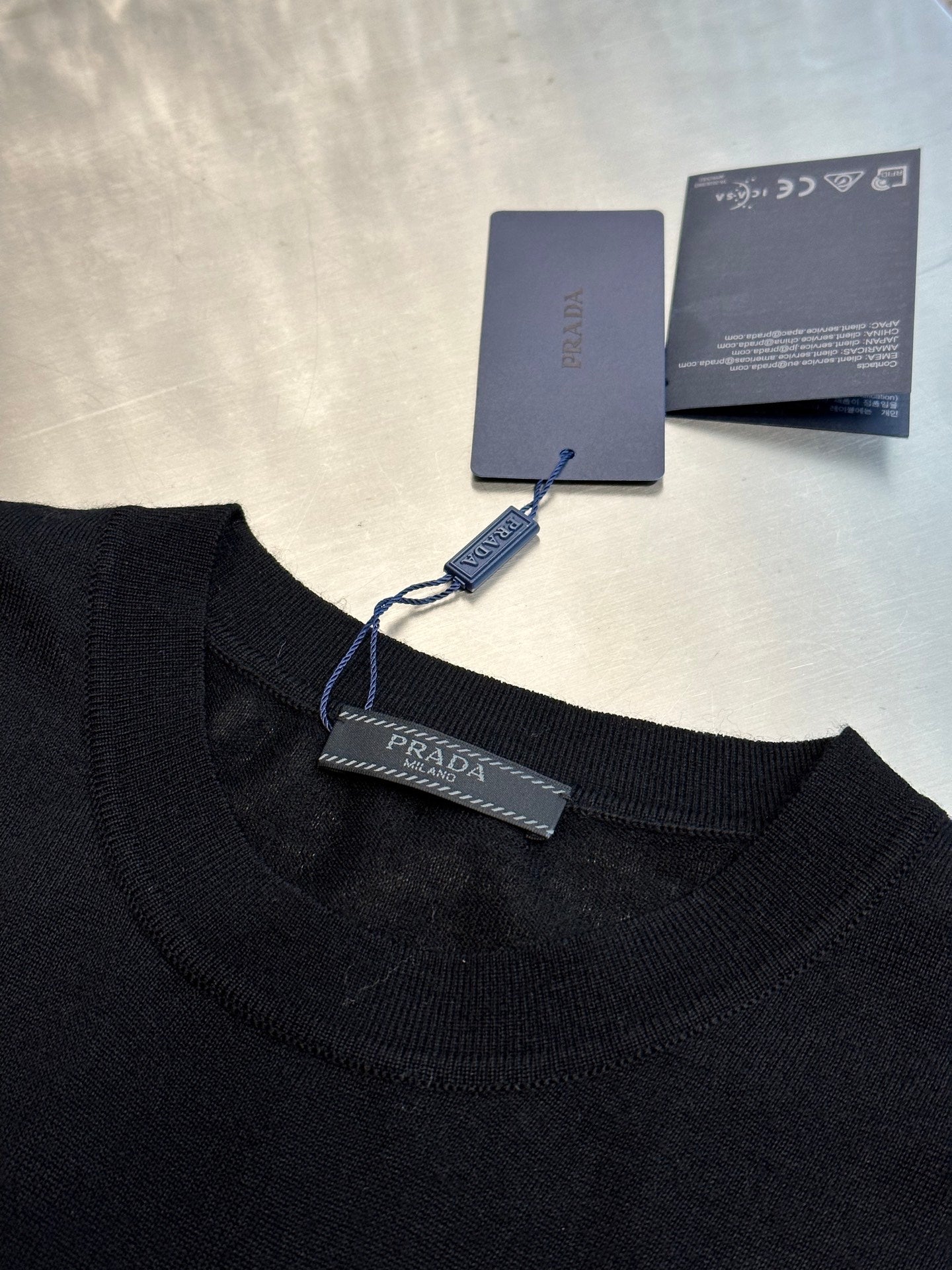 LuxluxHouse Best Quality Clothes T-shirt Prada