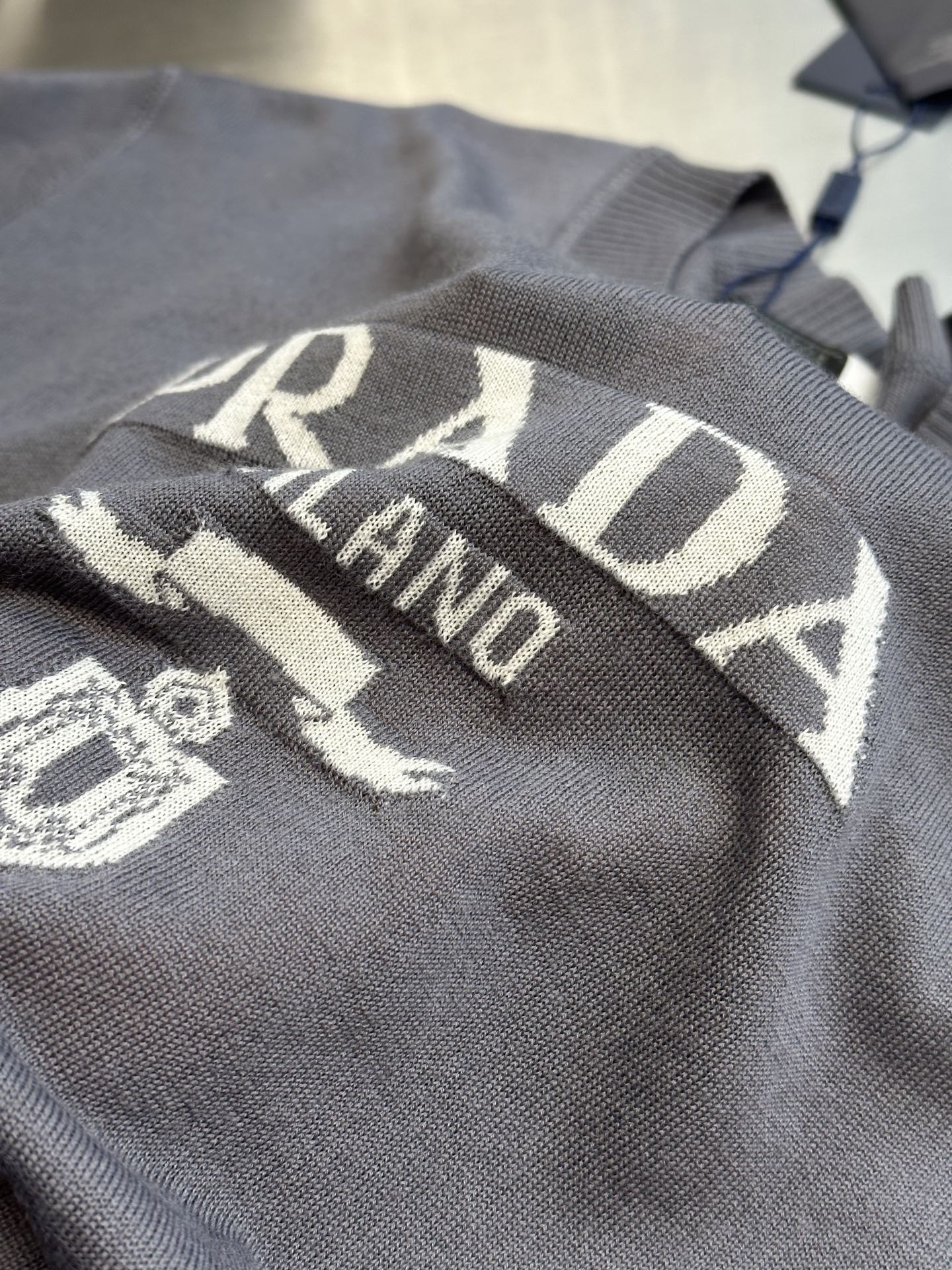LuxluxHouse Best Quality Clothes T-shirt Prada