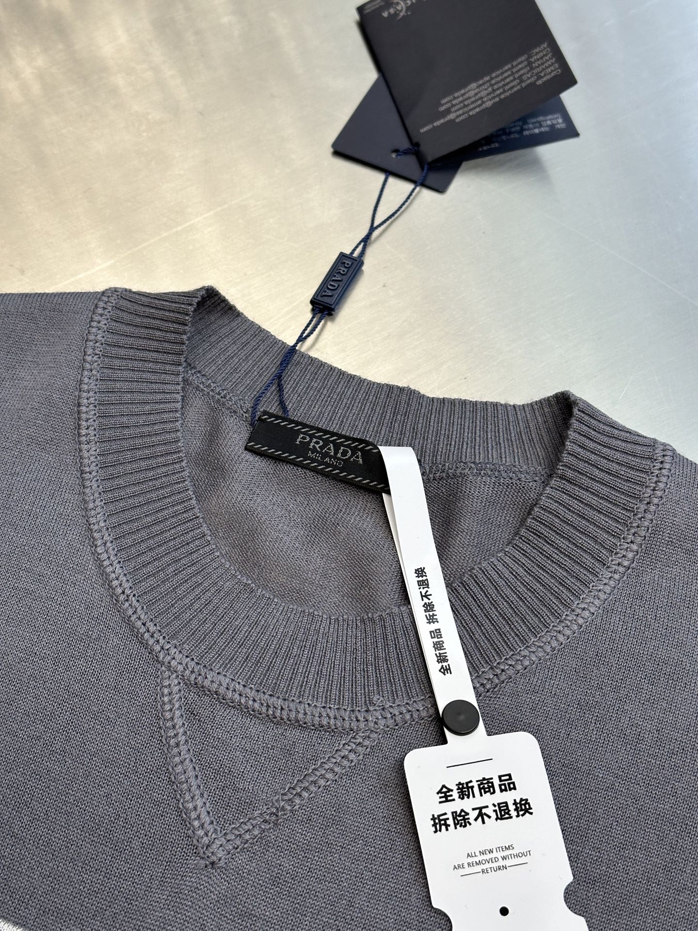 LuxluxHouse Best Quality Clothes T-shirt Prada