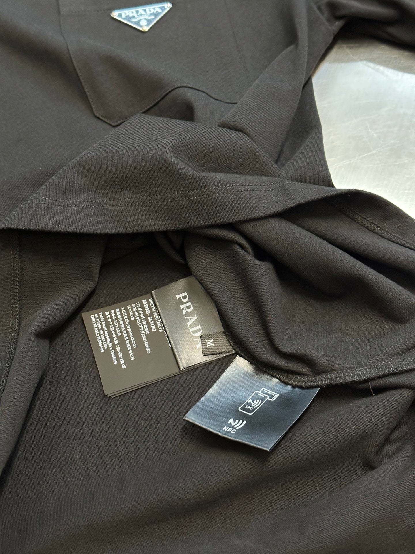 LuxluxHouse Best Quality Clothes T-shirt Prada