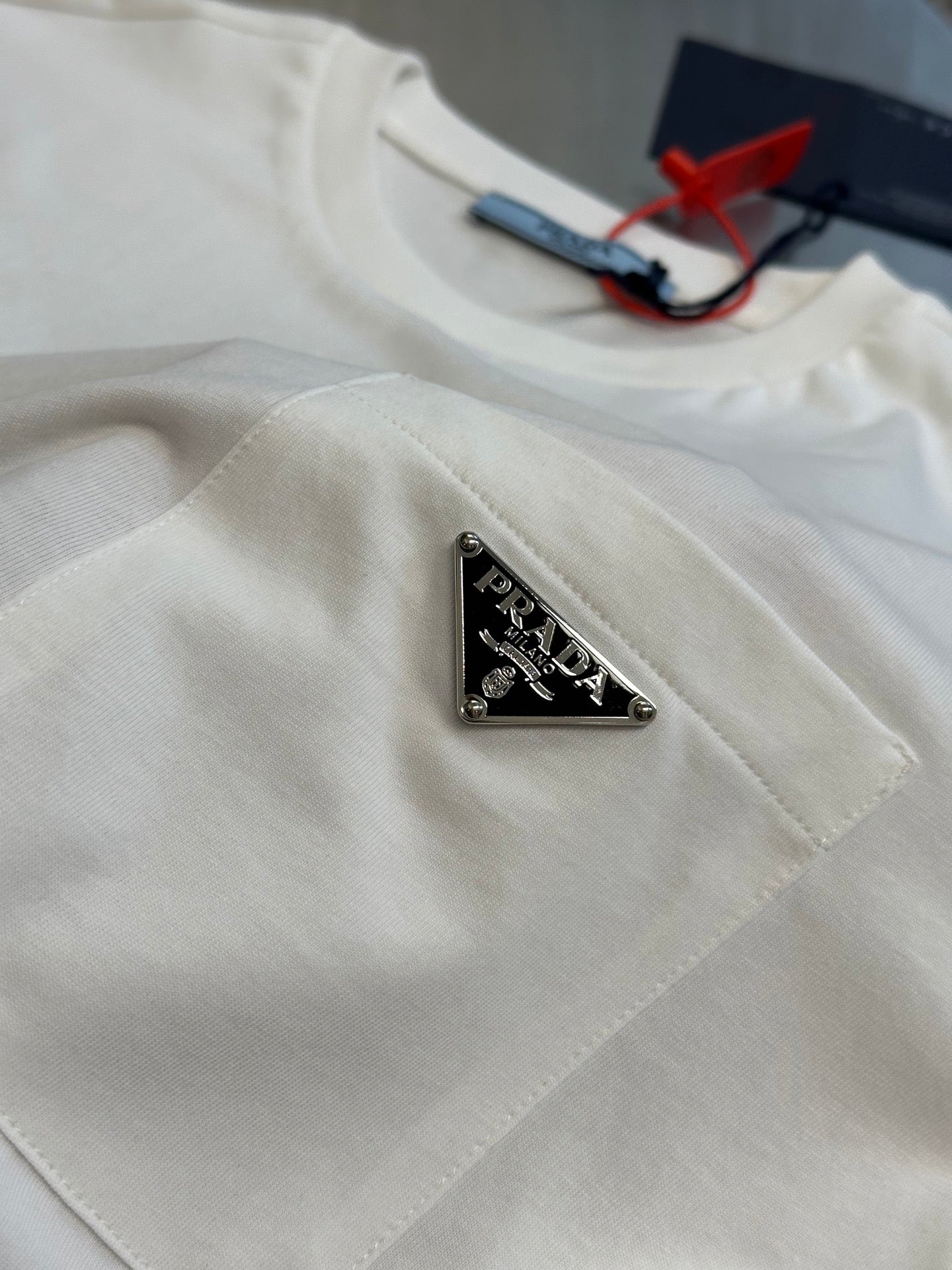LuxluxHouse Best Quality Clothes T-shirt Prada