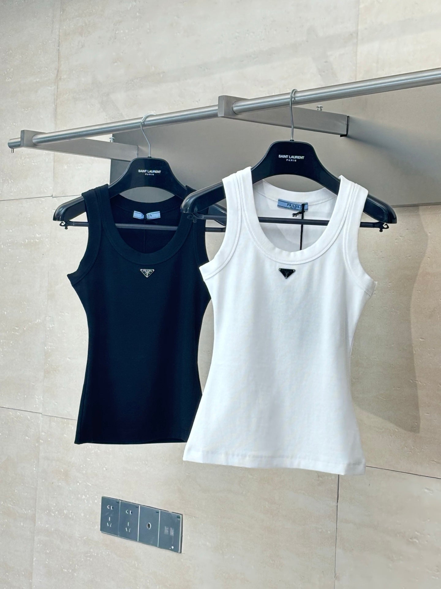 LuxluxHouse Best Quality Clothes T-shirt Prada