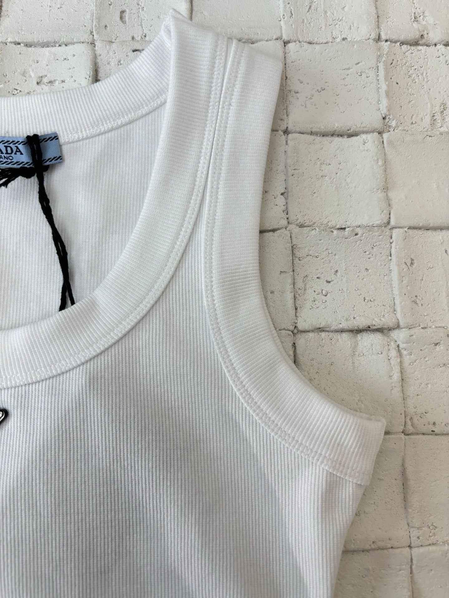 LuxluxHouse Best Quality Clothes T-shirt Prada