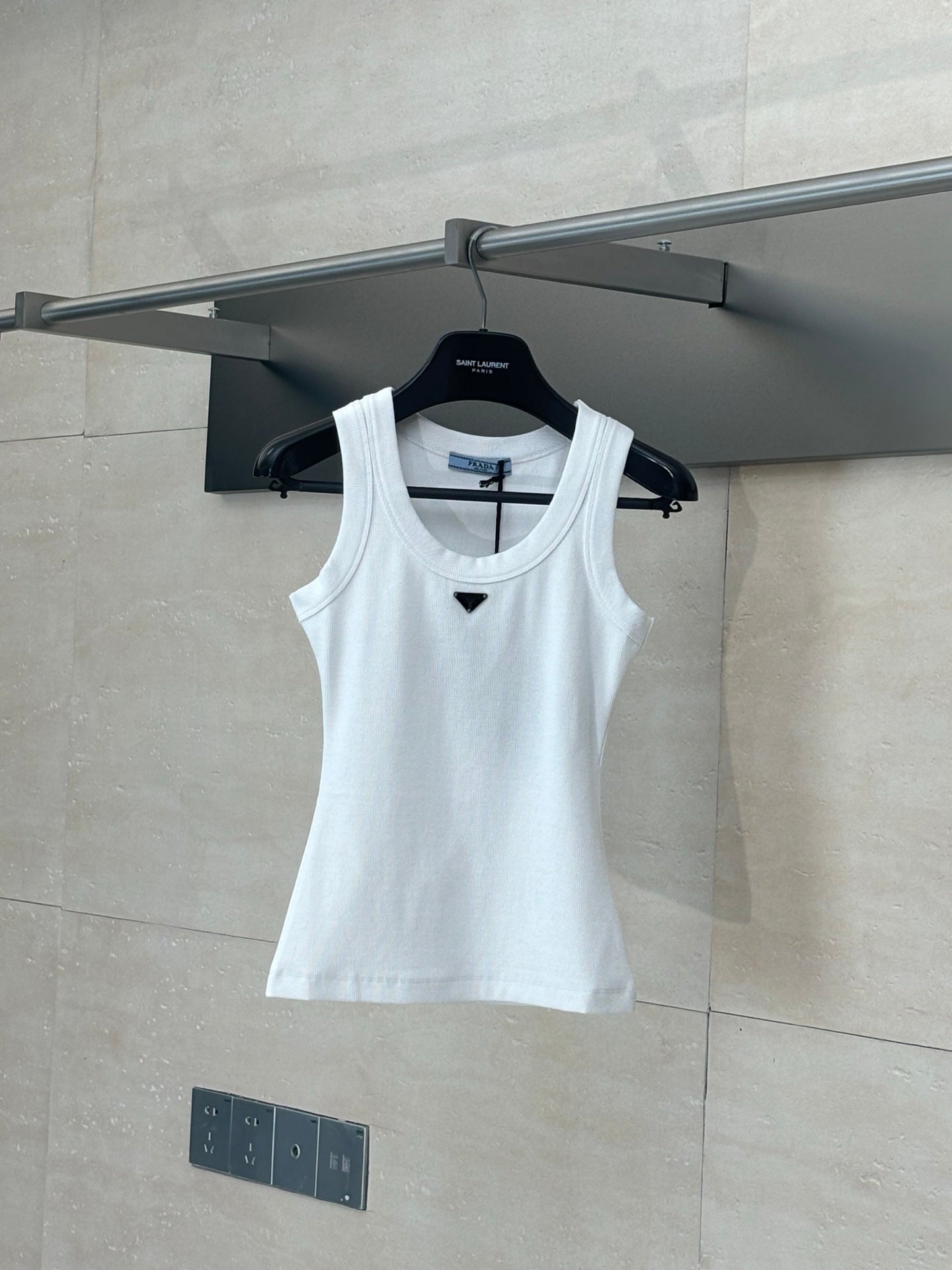 LuxluxHouse Best Quality Clothes T-shirt Prada