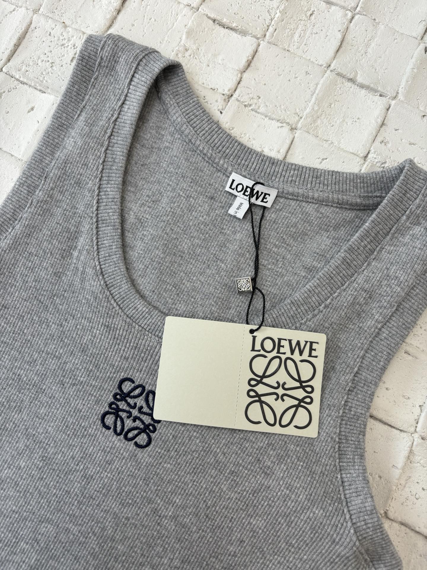 LuxluxHouse Best Quality Clothes T-shirt Loewe