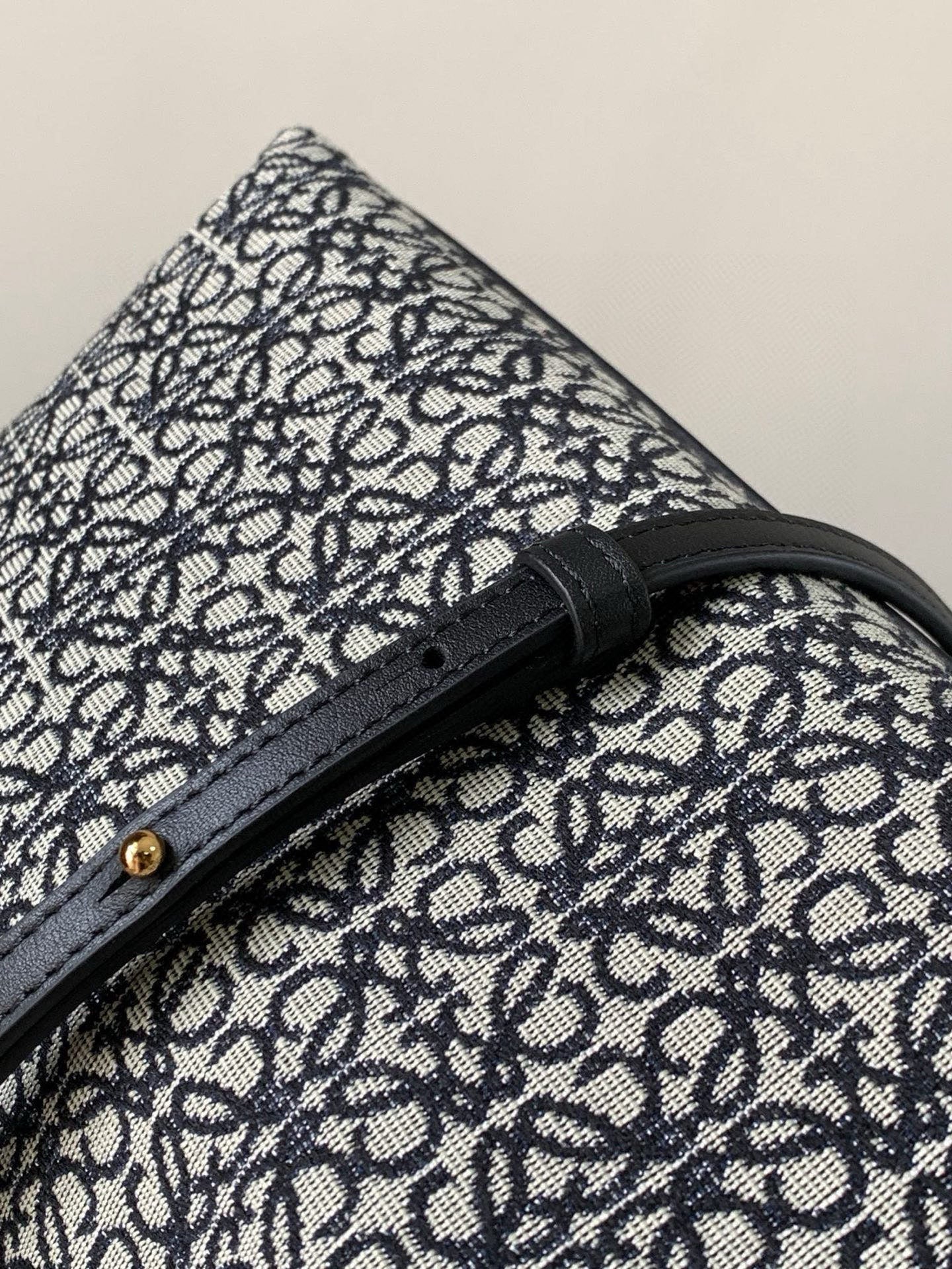 LuxluxHouse Best Quality Bags Loewe