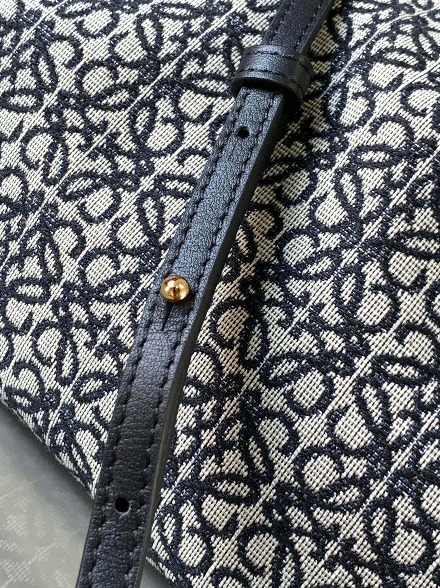 LuxluxHouse Best Quality Bags Loewe