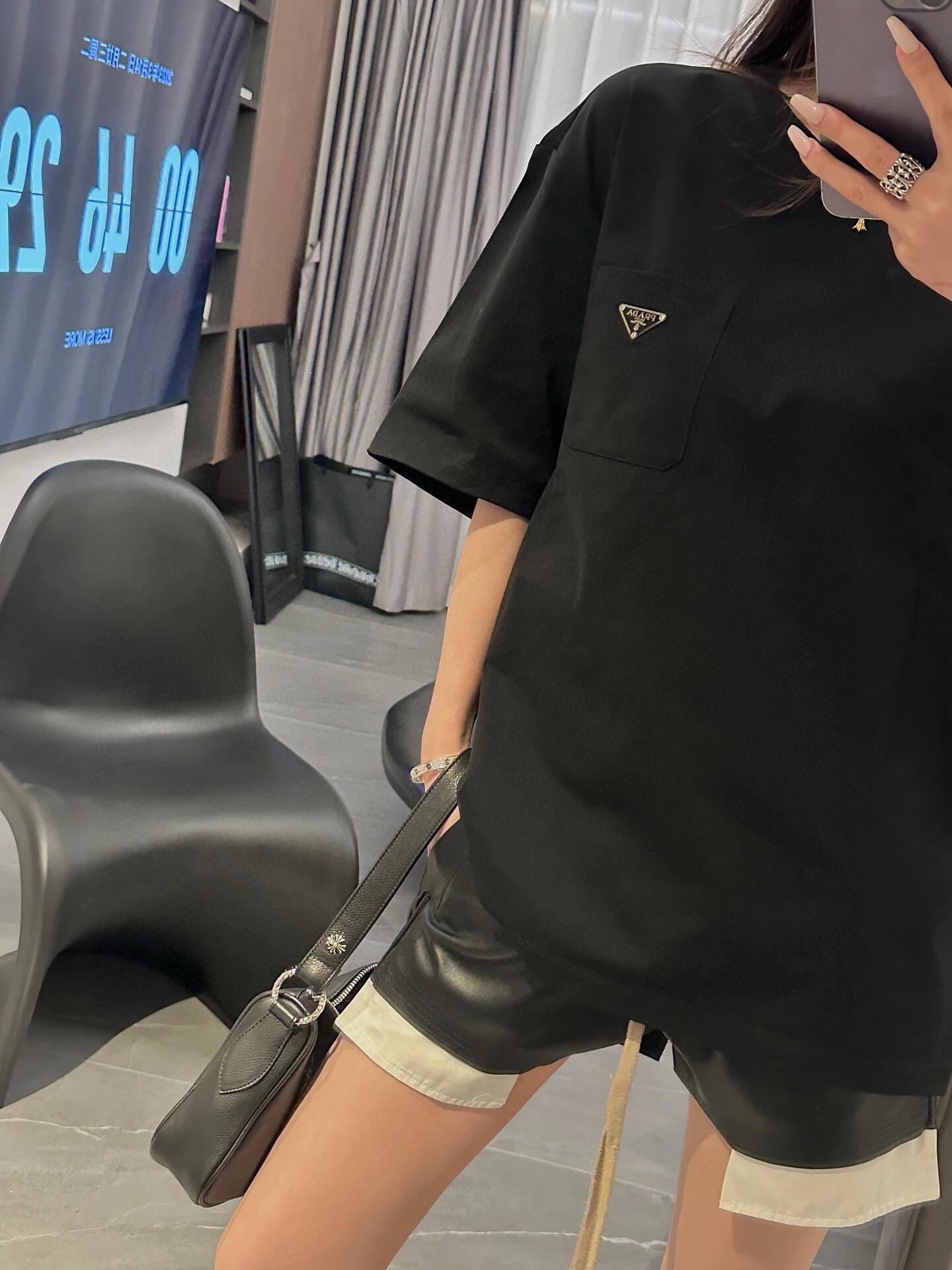 LuxluxHouse Best Quality Clothes T-shirt Prada