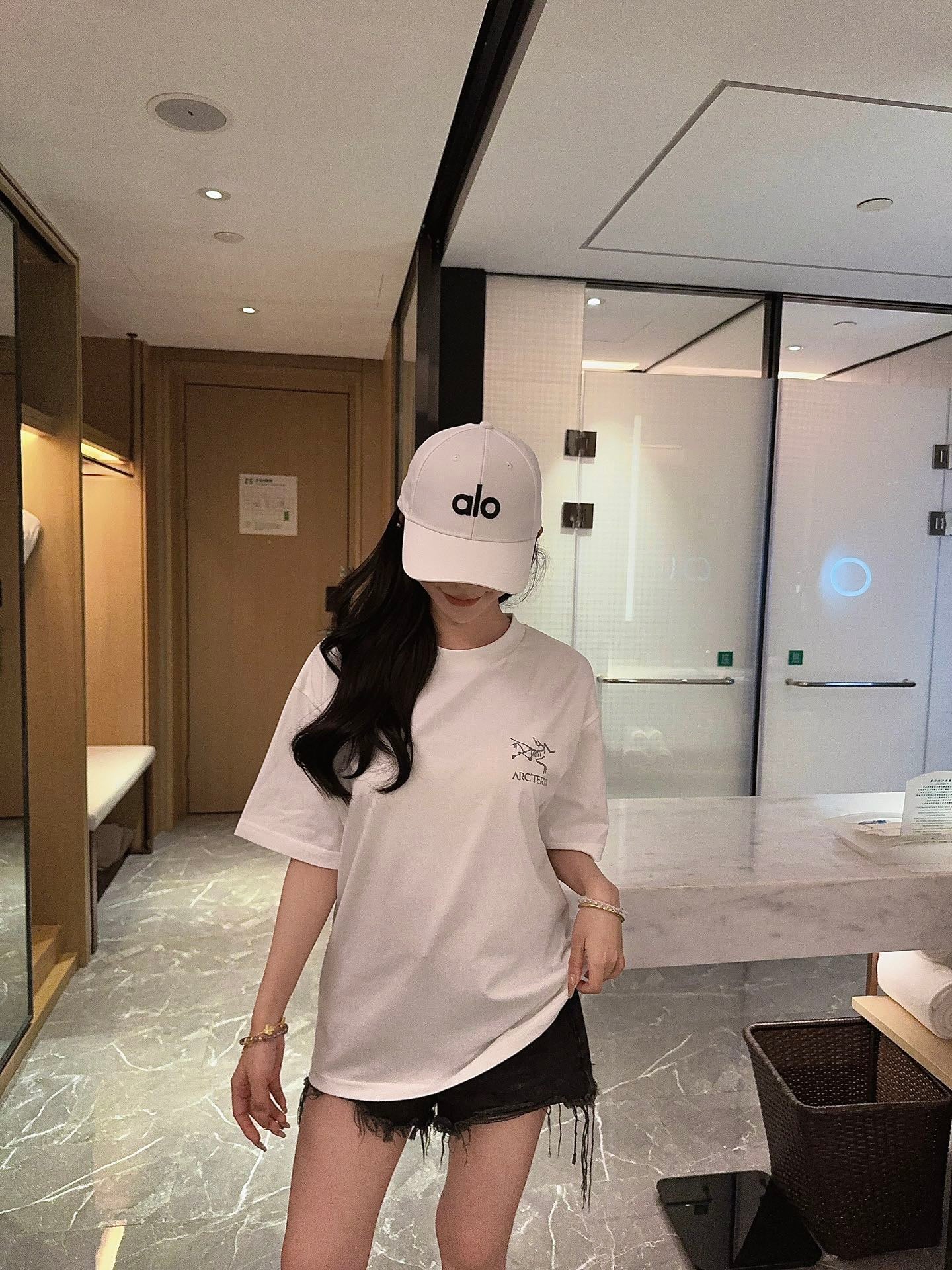 LuxluxHouse Best Quality Clothes T-shirt Arcteryx